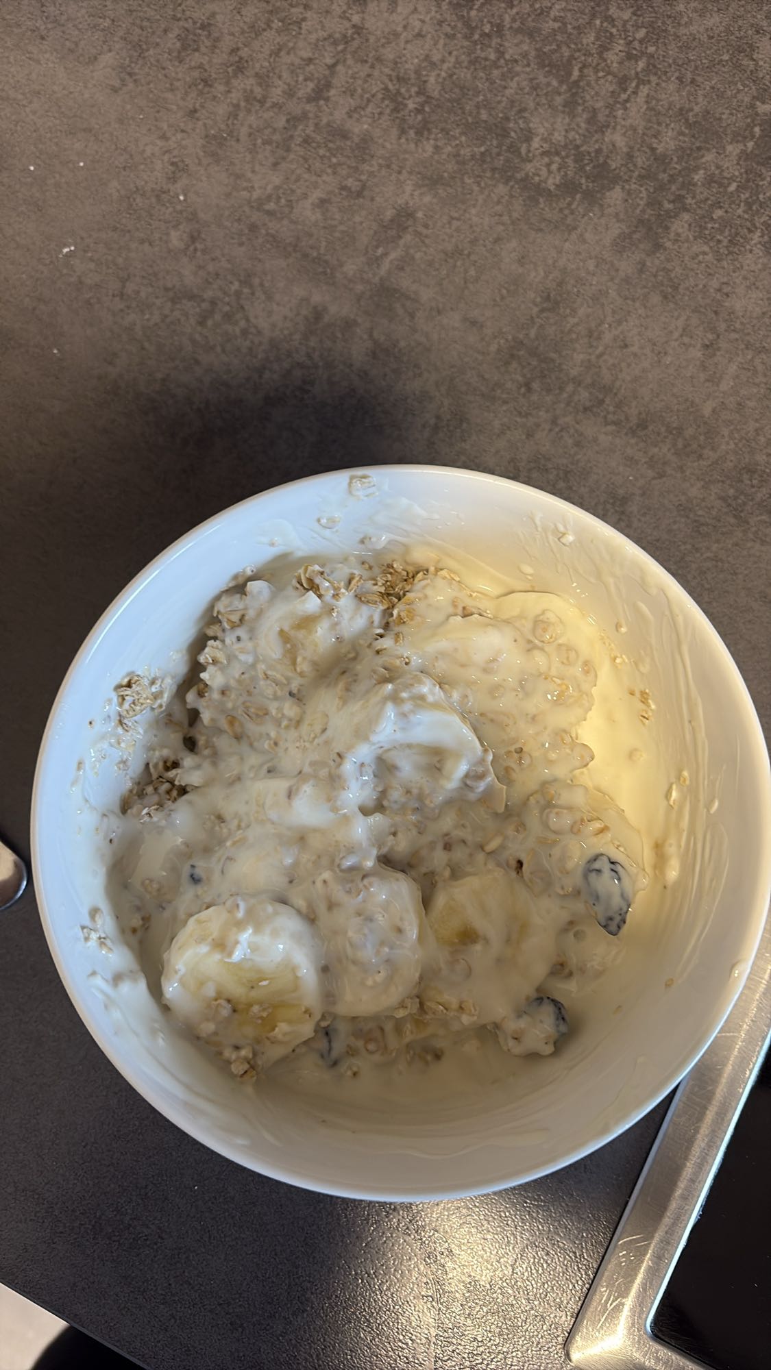 Yoghurt met banaan en muesli