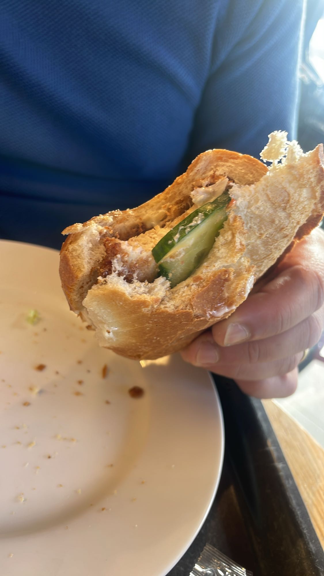 Kip sandwich met komkommer