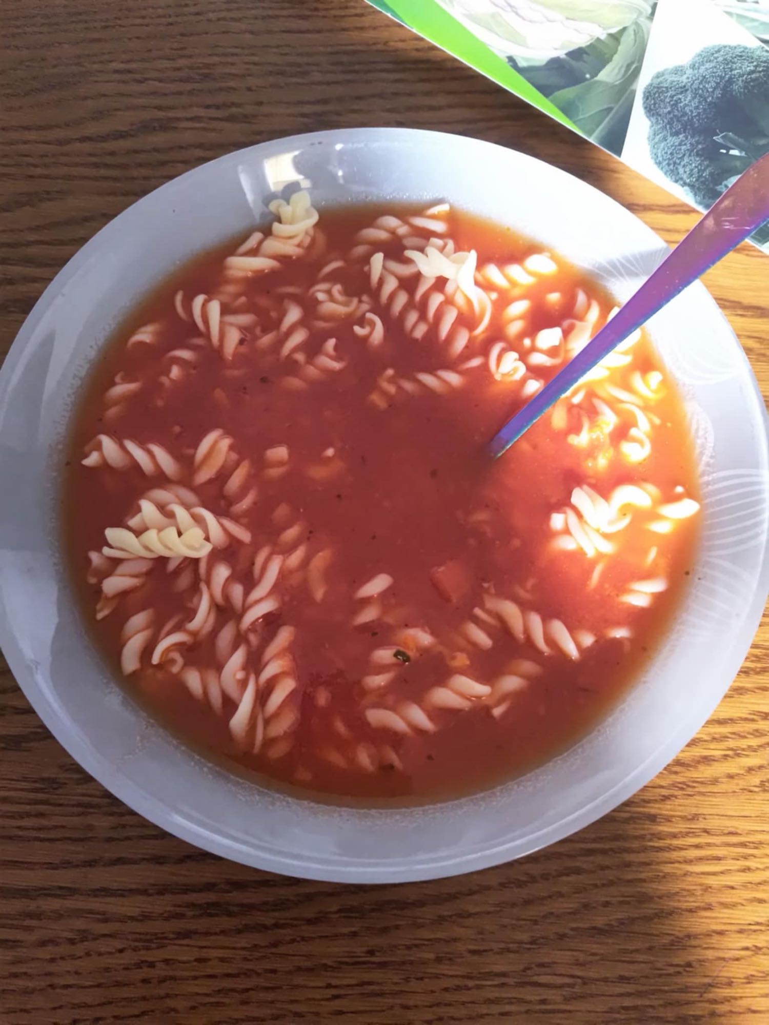 zupa pomidorowa z makaronem