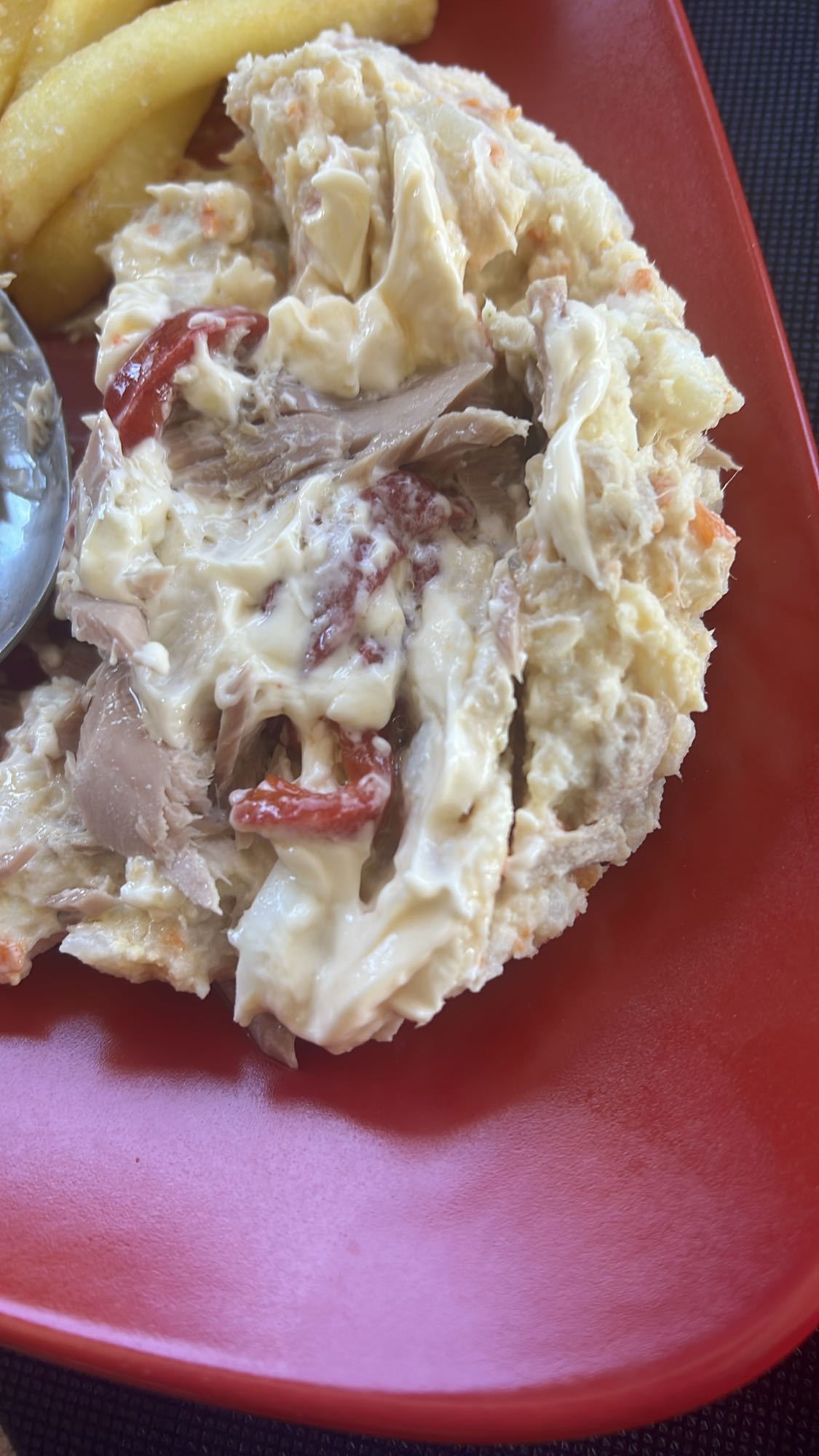 ensaladilla rusa con pollo