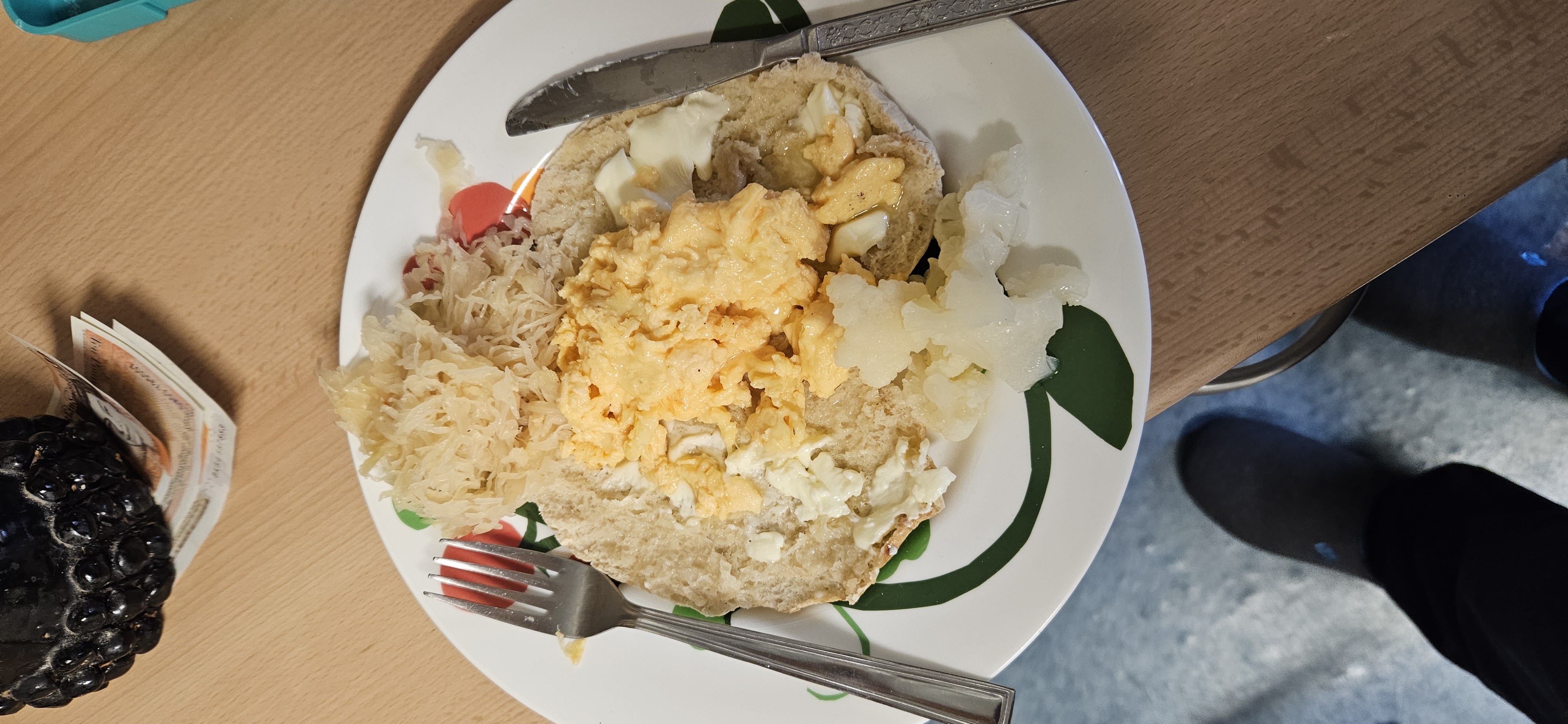 Scrambled Egg Bun Plate