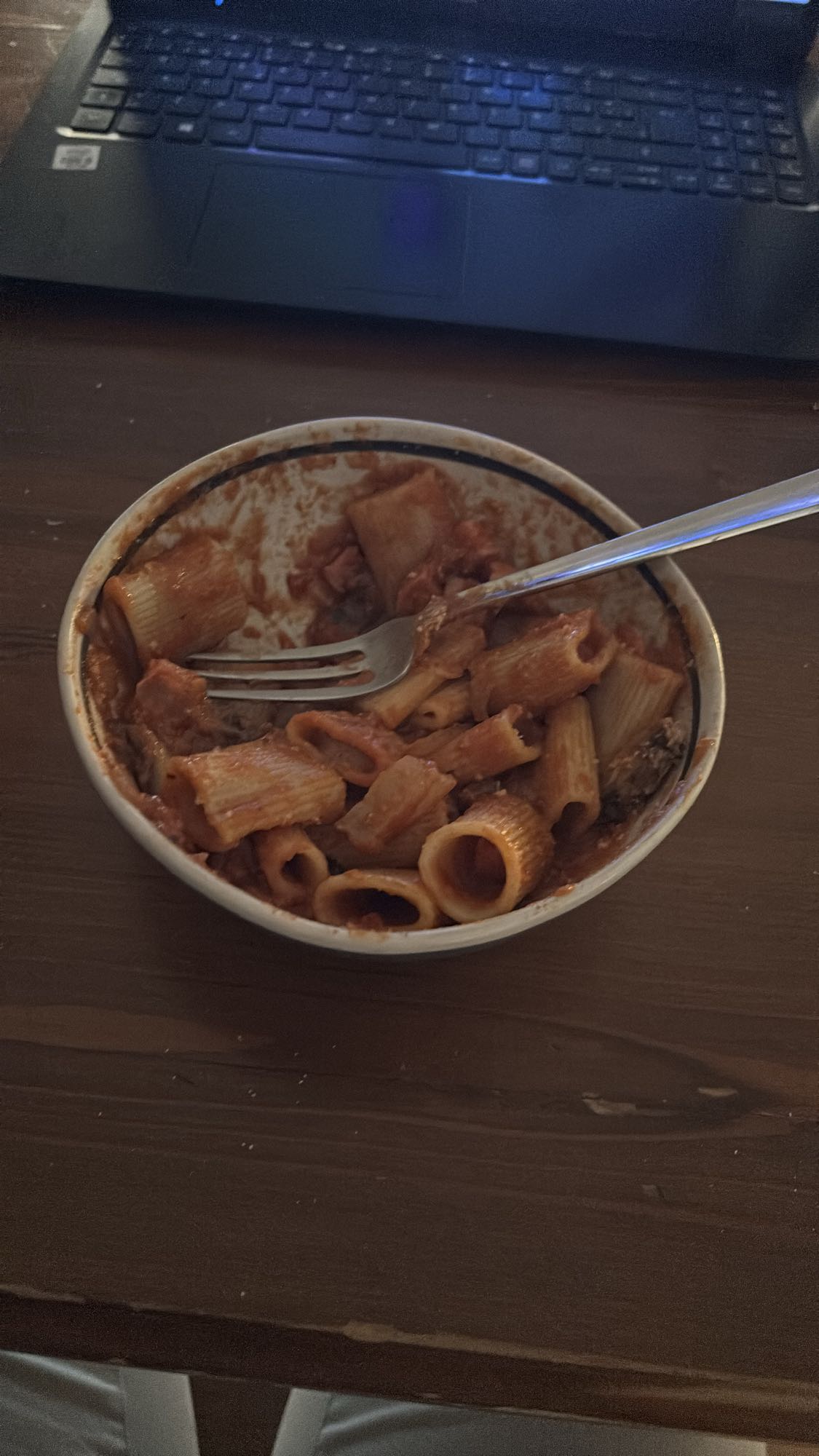 Pasta con salsa y carne