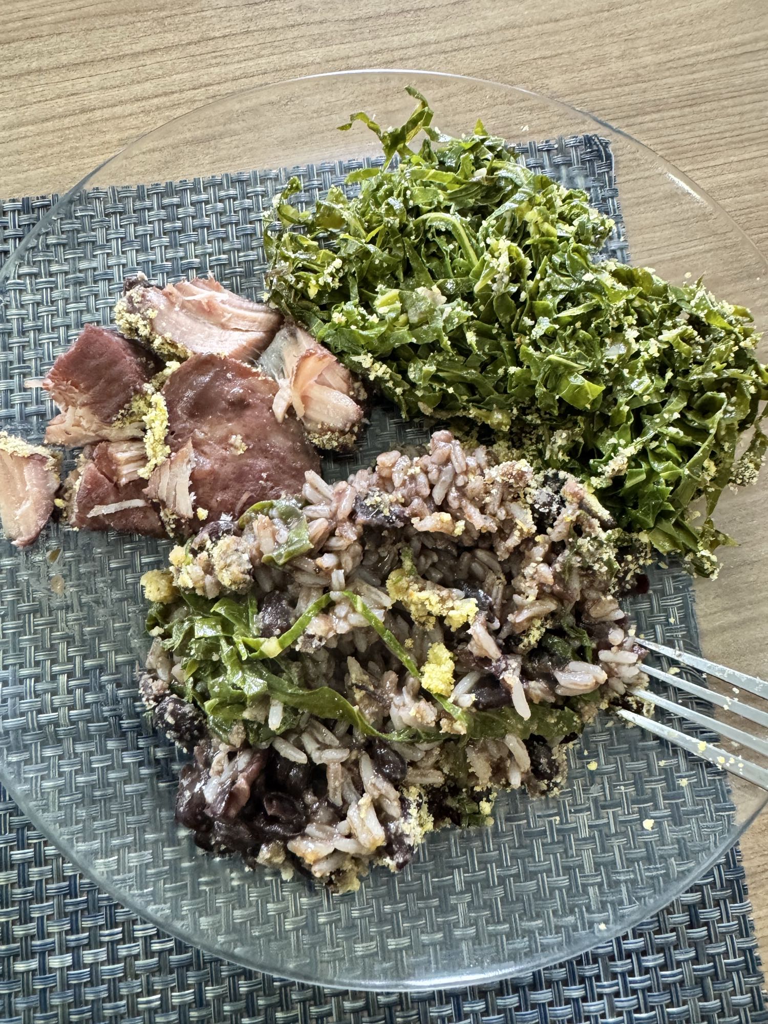 Feijoada simples com couve