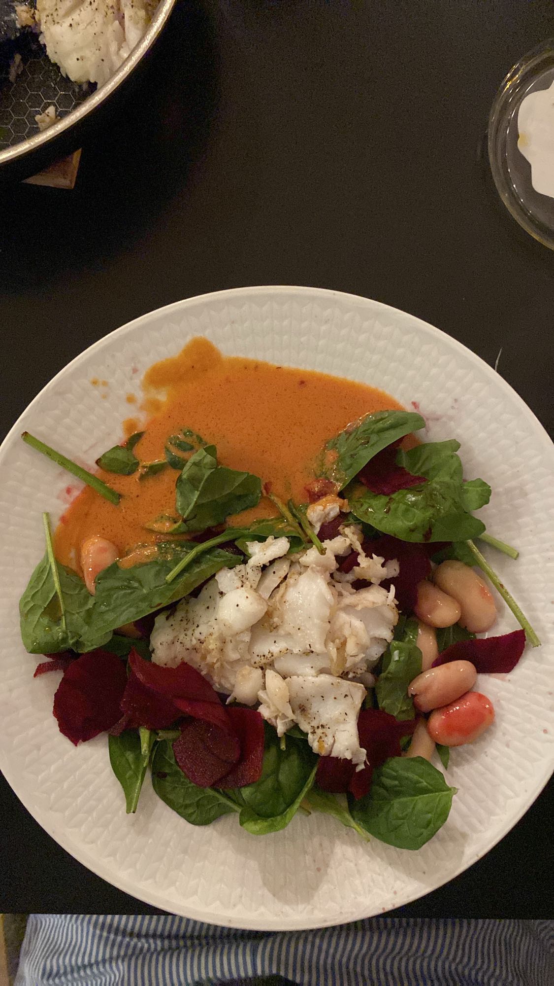 Fisk med rödbetssallad