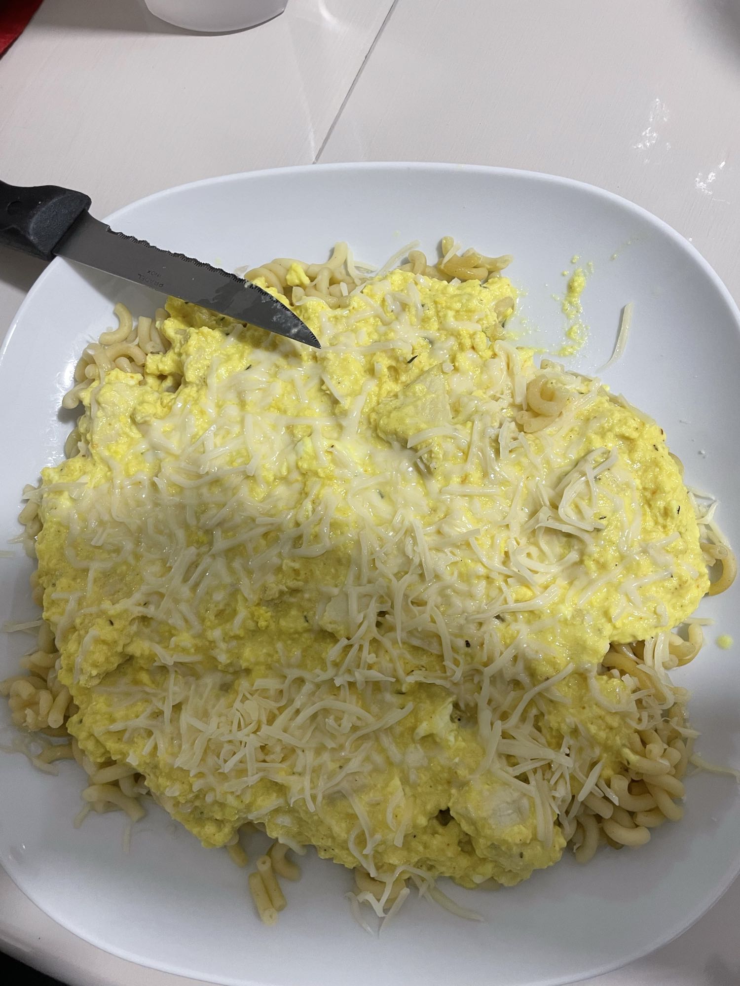 Pâtes aux œufs et fromage