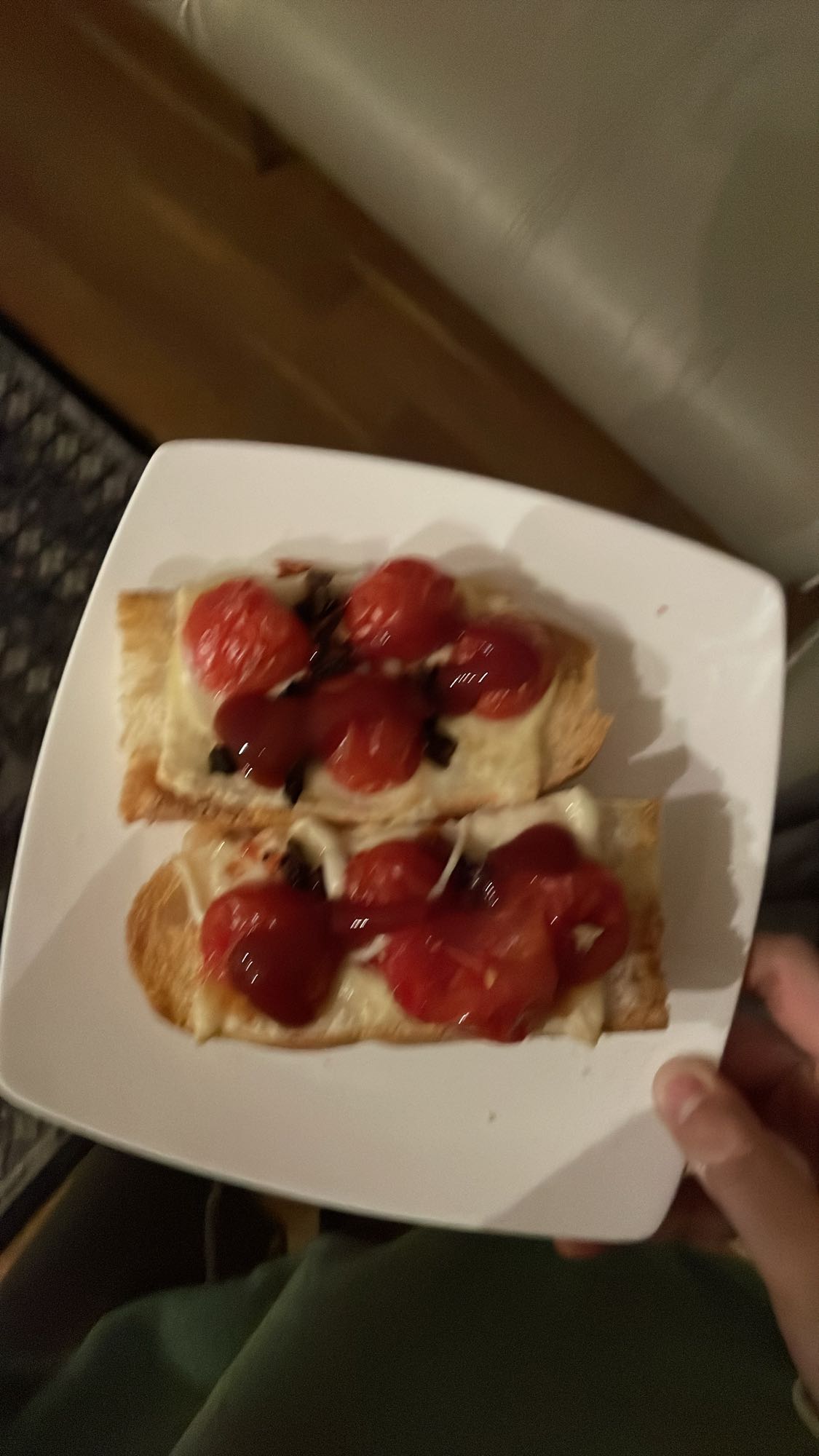 Grzanki z pomidorami