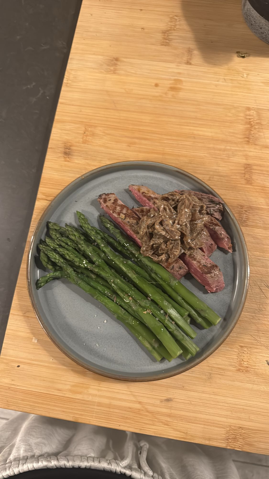 Steak et asperges