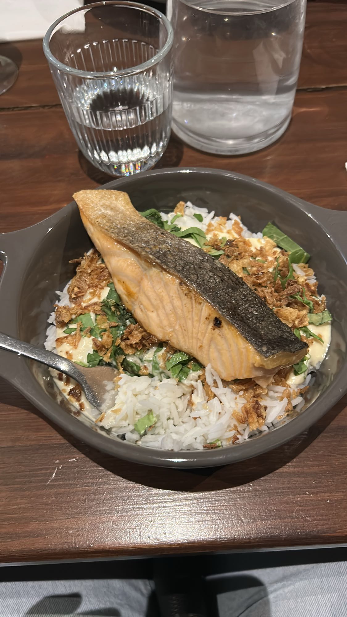 Bol de saumon et riz