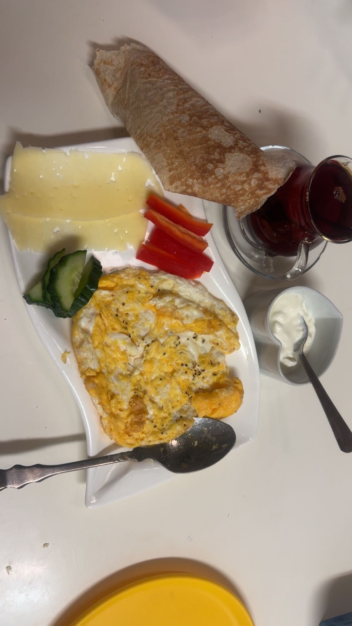 Frukosttallrik med ägg