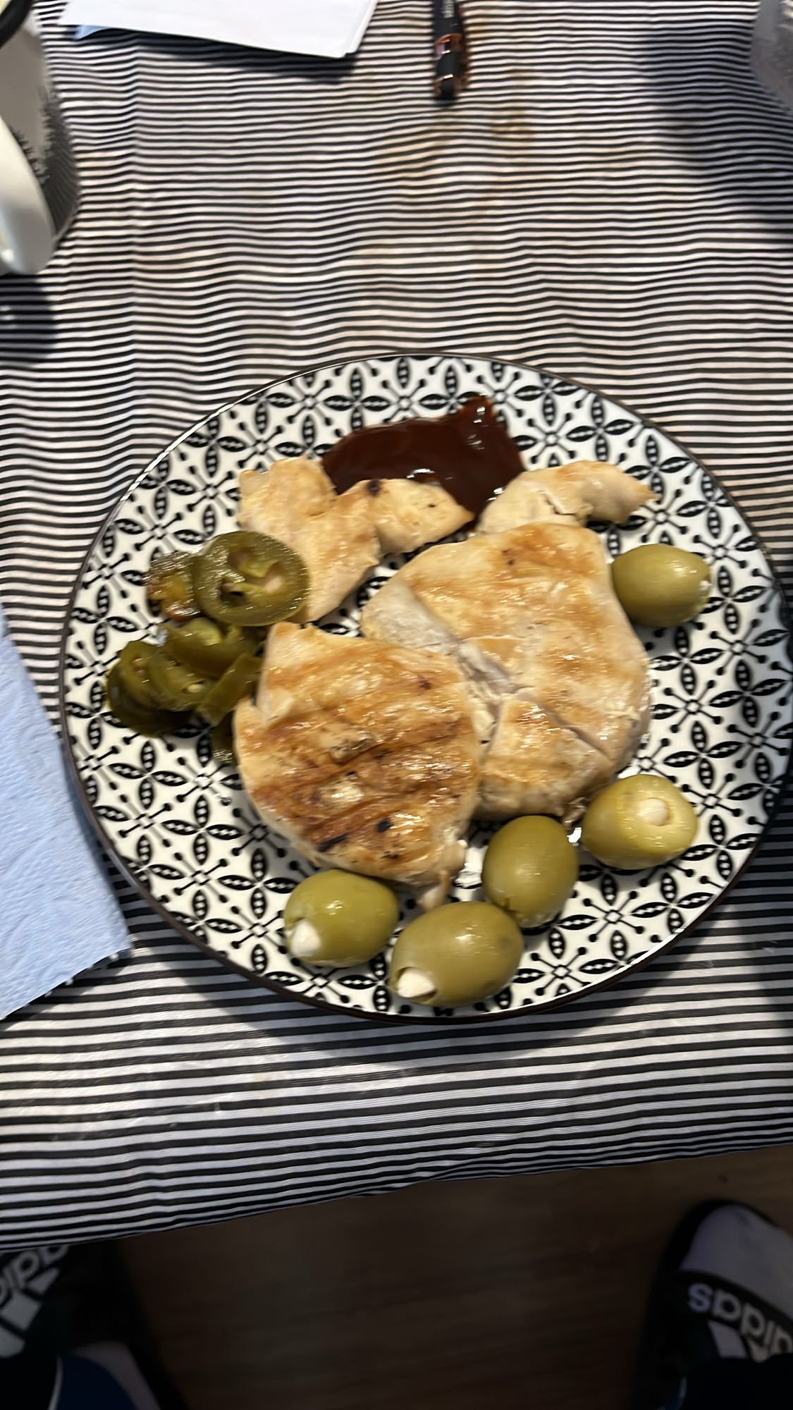 Пилешко с маслини