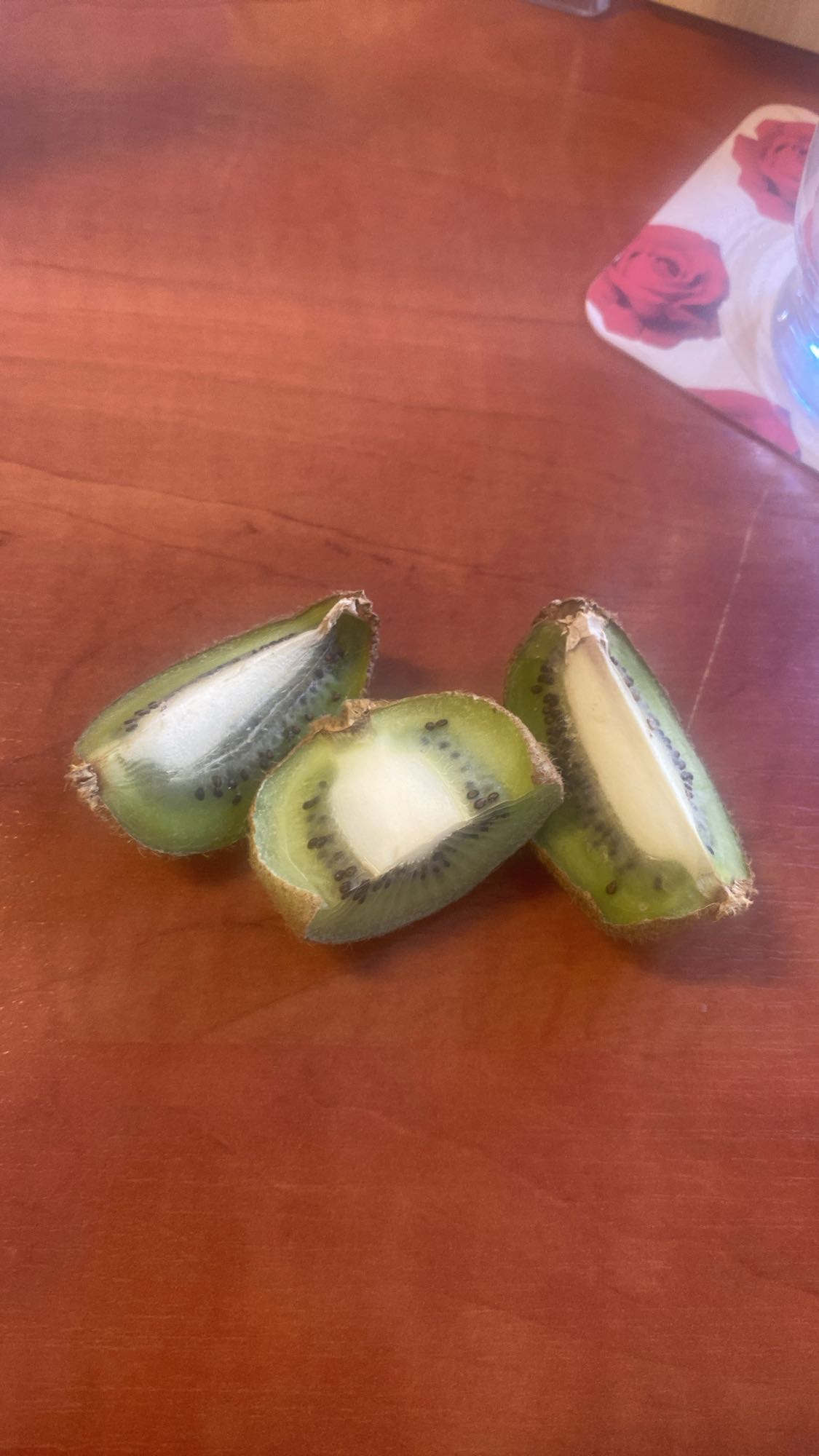 Połówki kiwi