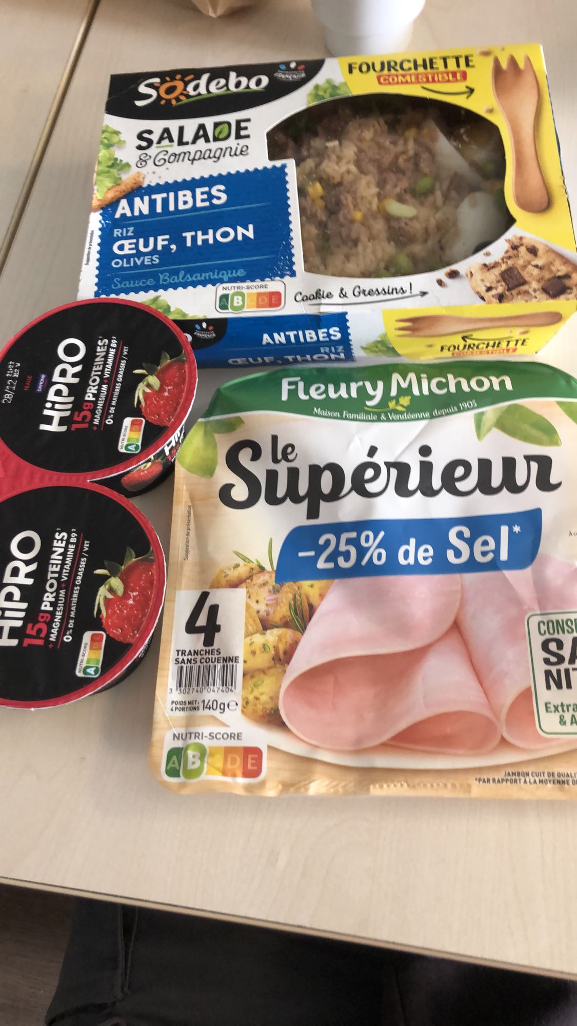 Salade thon + jambon + yaourt