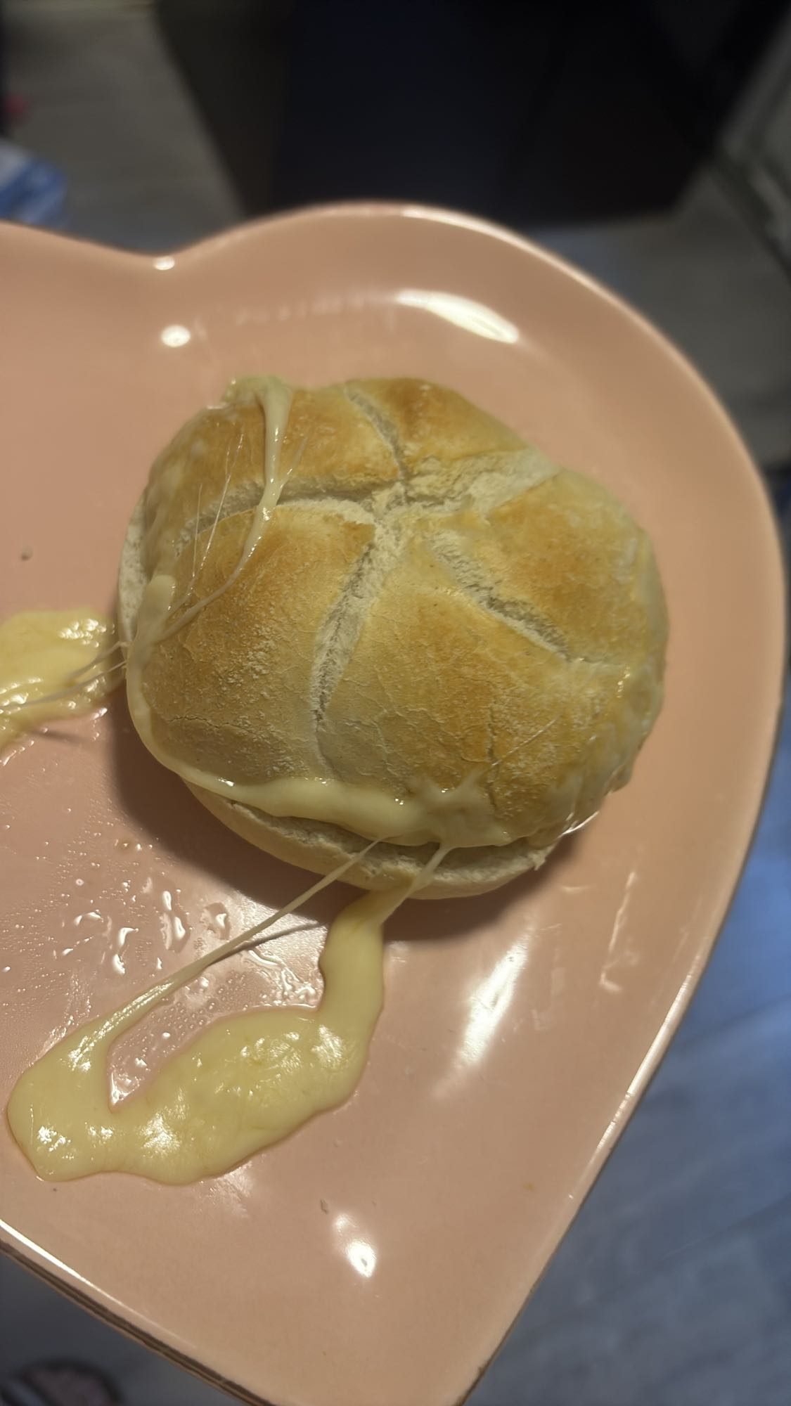 Kaiserbroodje met kaas