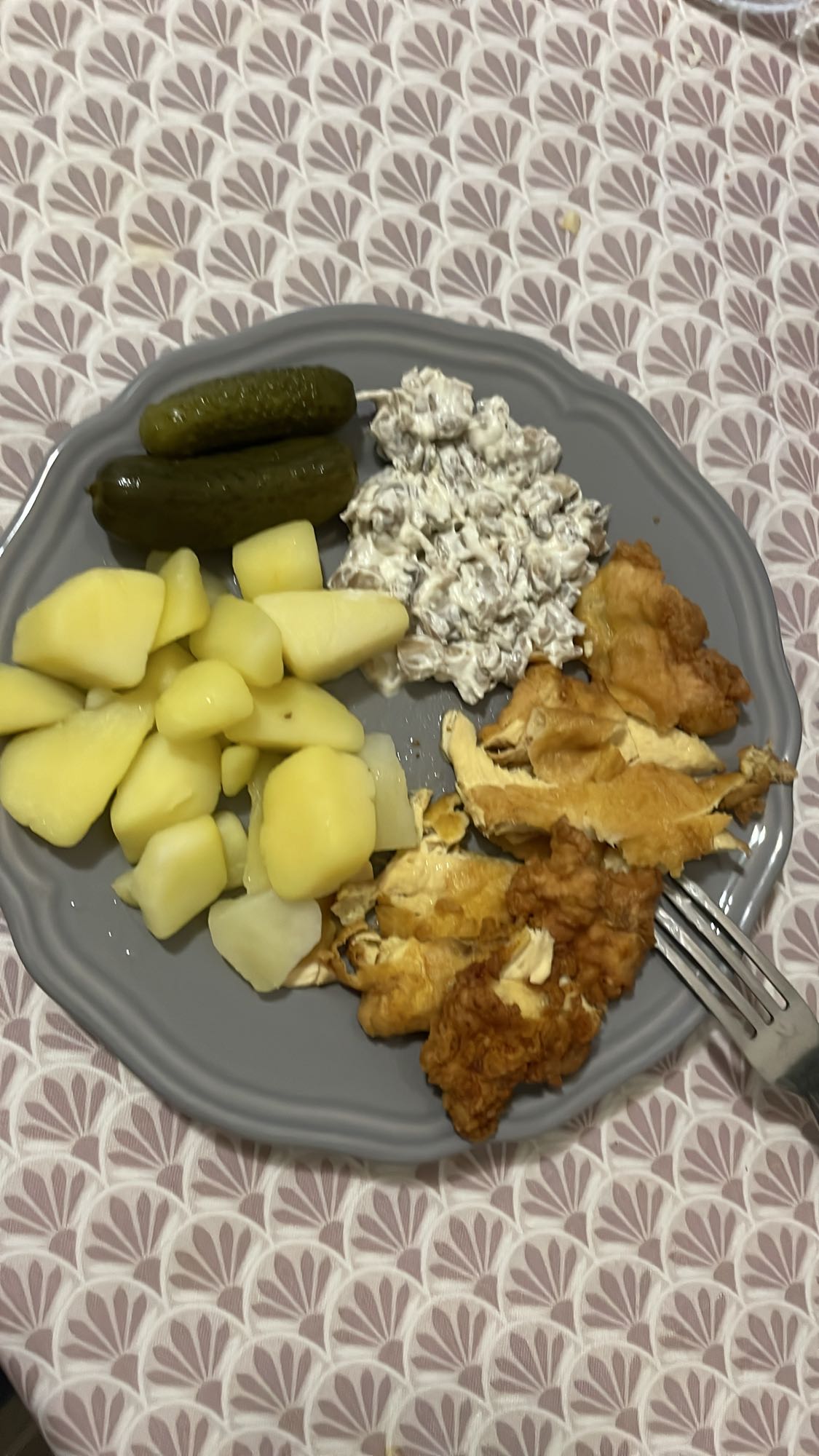 Cartofi cu ciuperci și ou