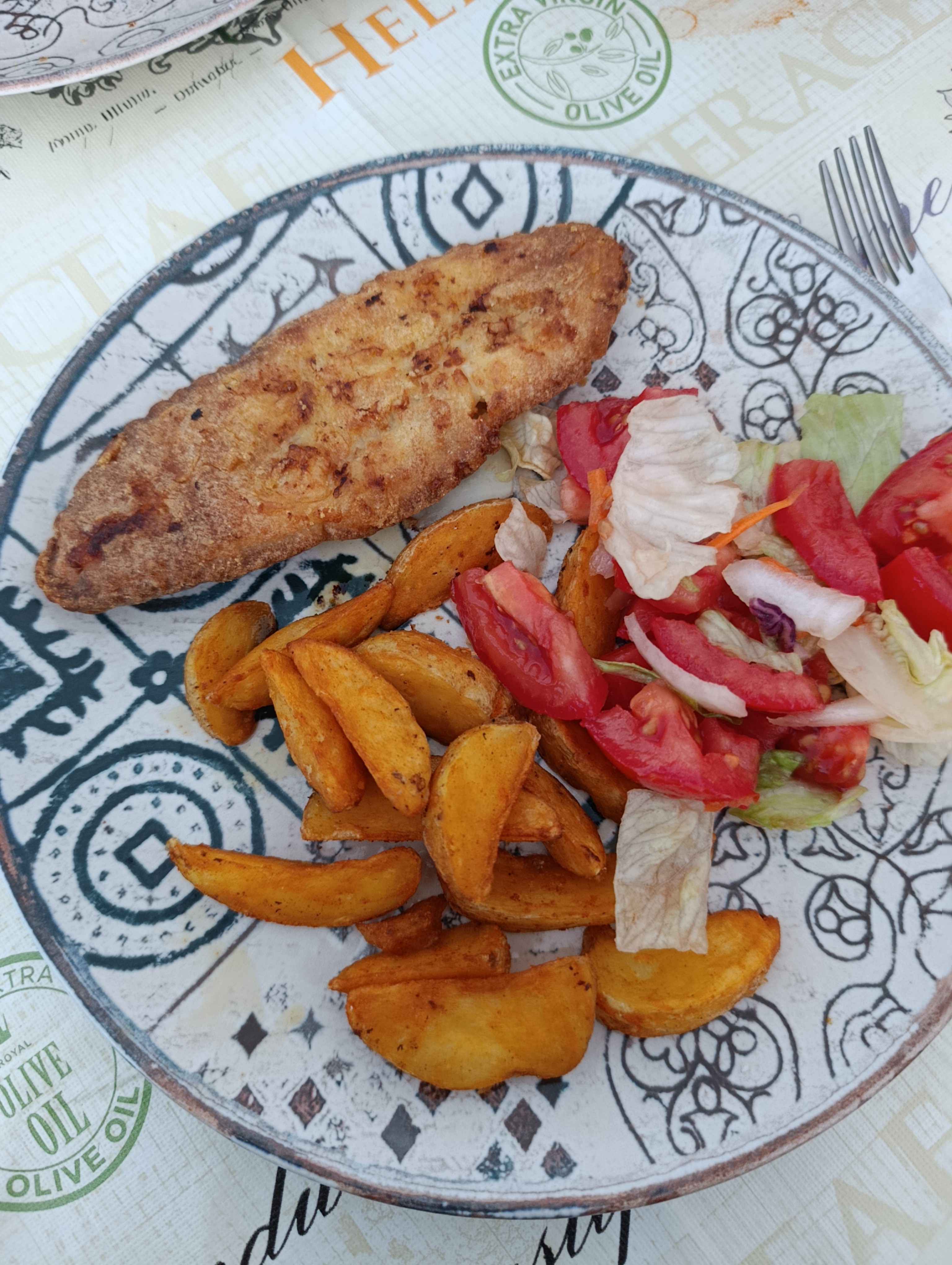 Filete empanado con papas