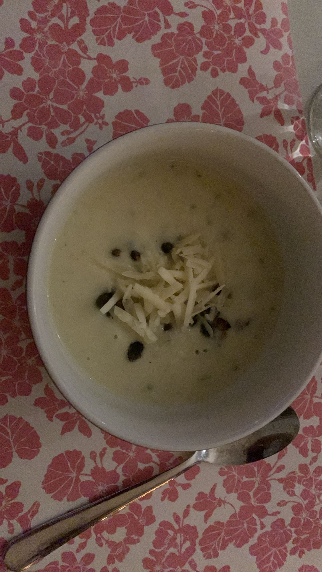 Krämig ostsoppa