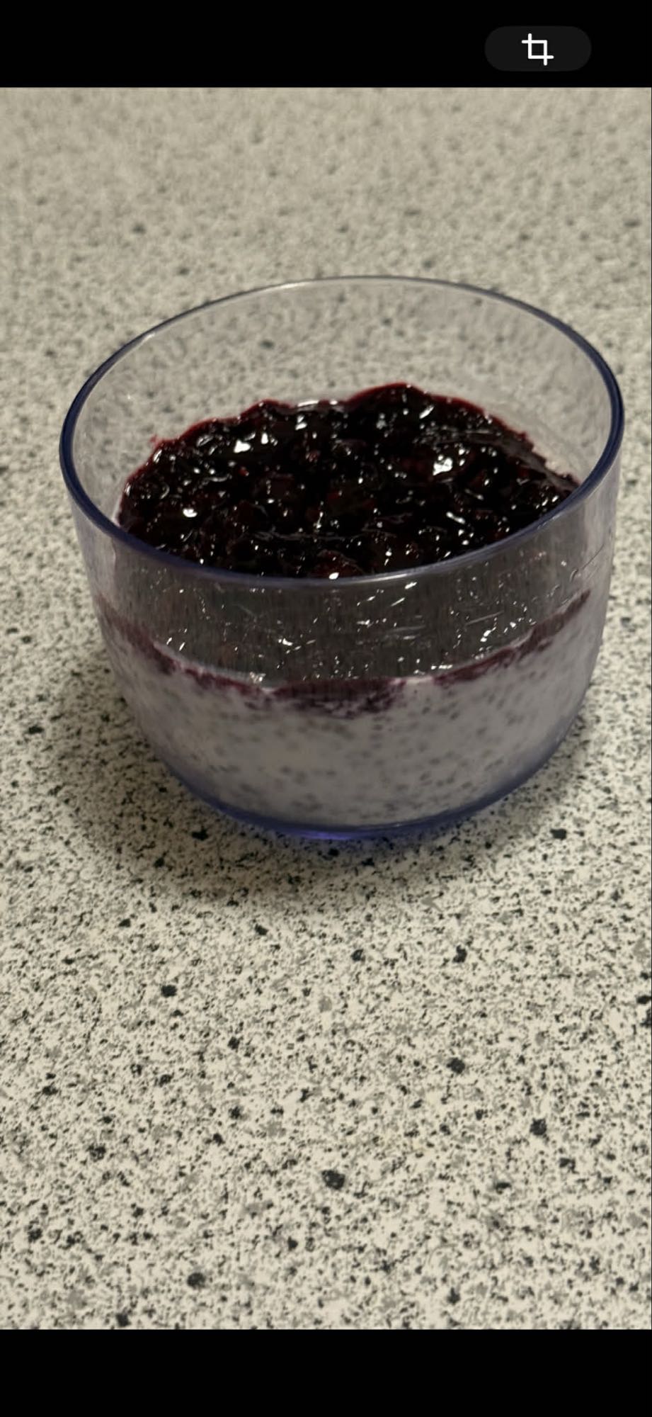Chia Pudding mit Beeren