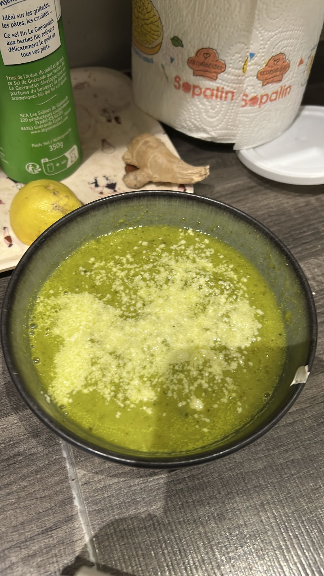 Soupe verte au parmesan