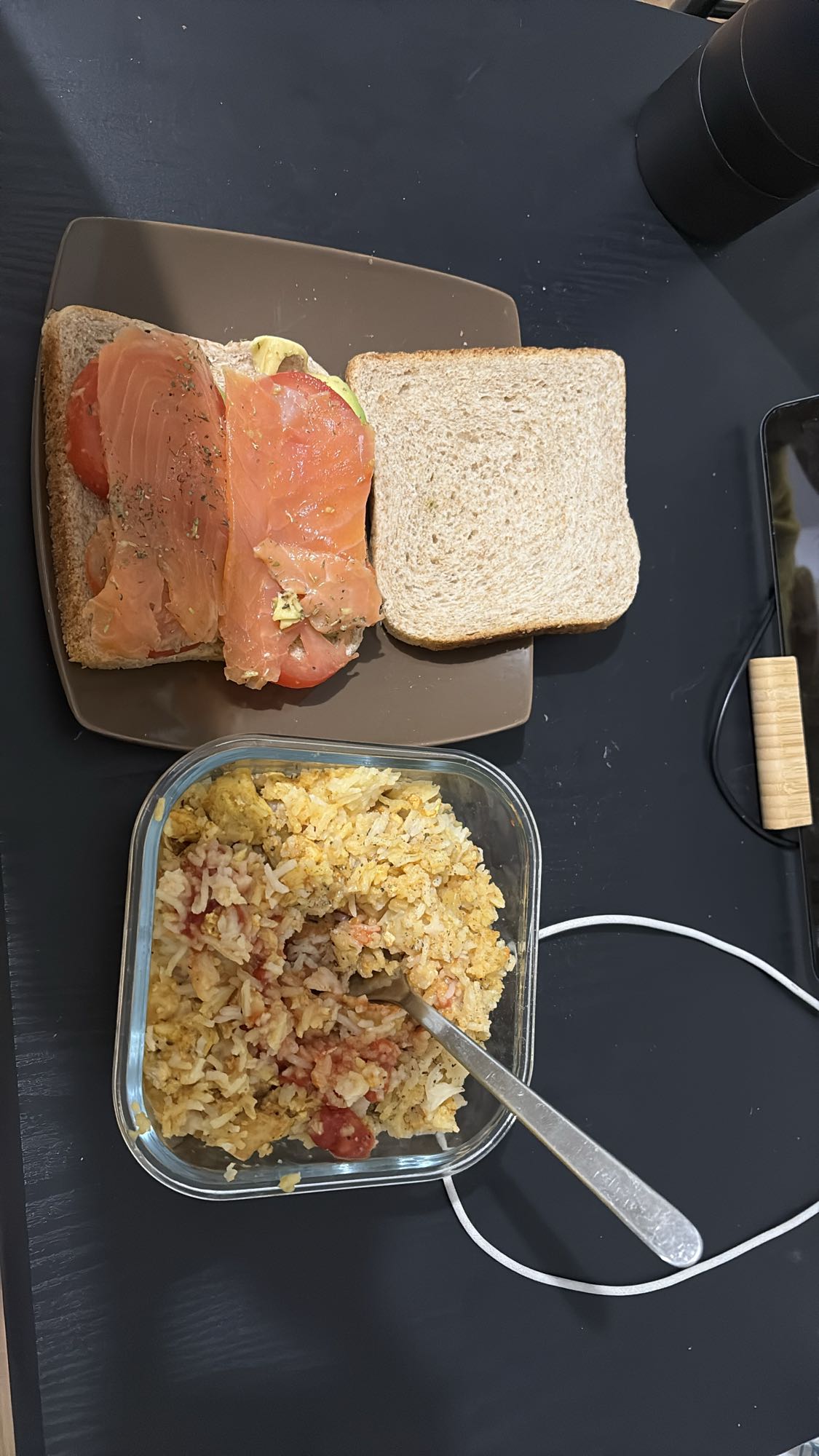 sandwich et riz sauté