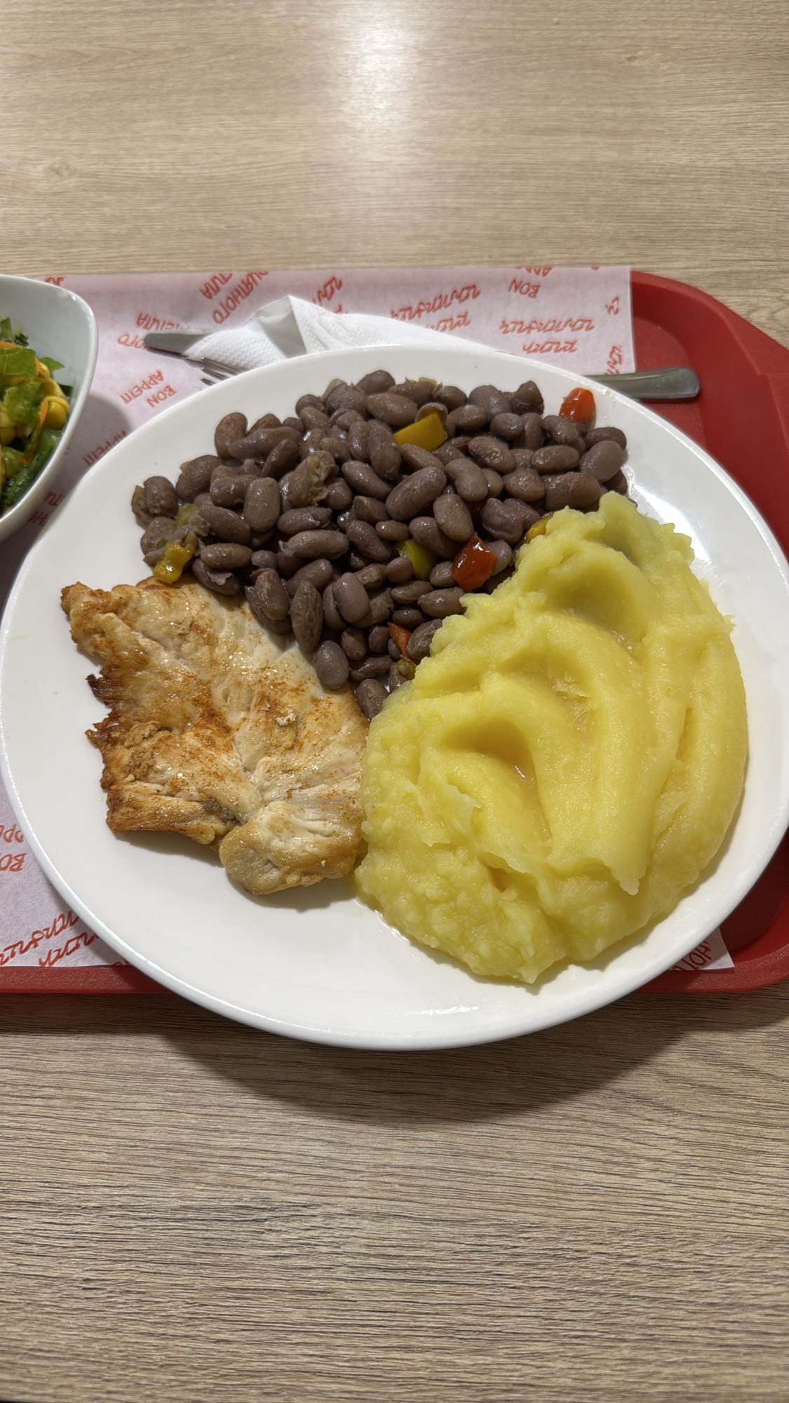 Курица с фасолью и пюре