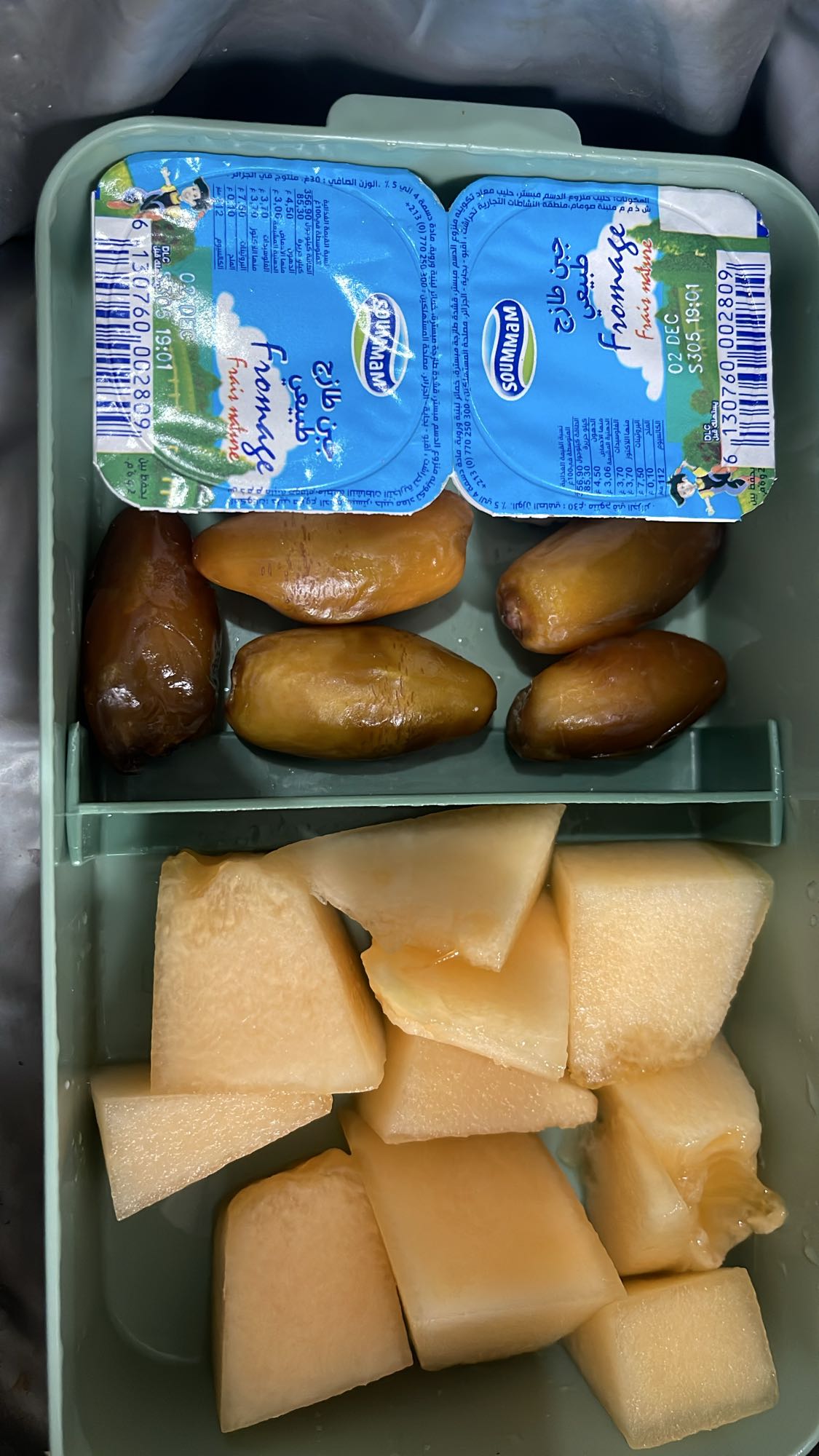 fromage, dattes, melon