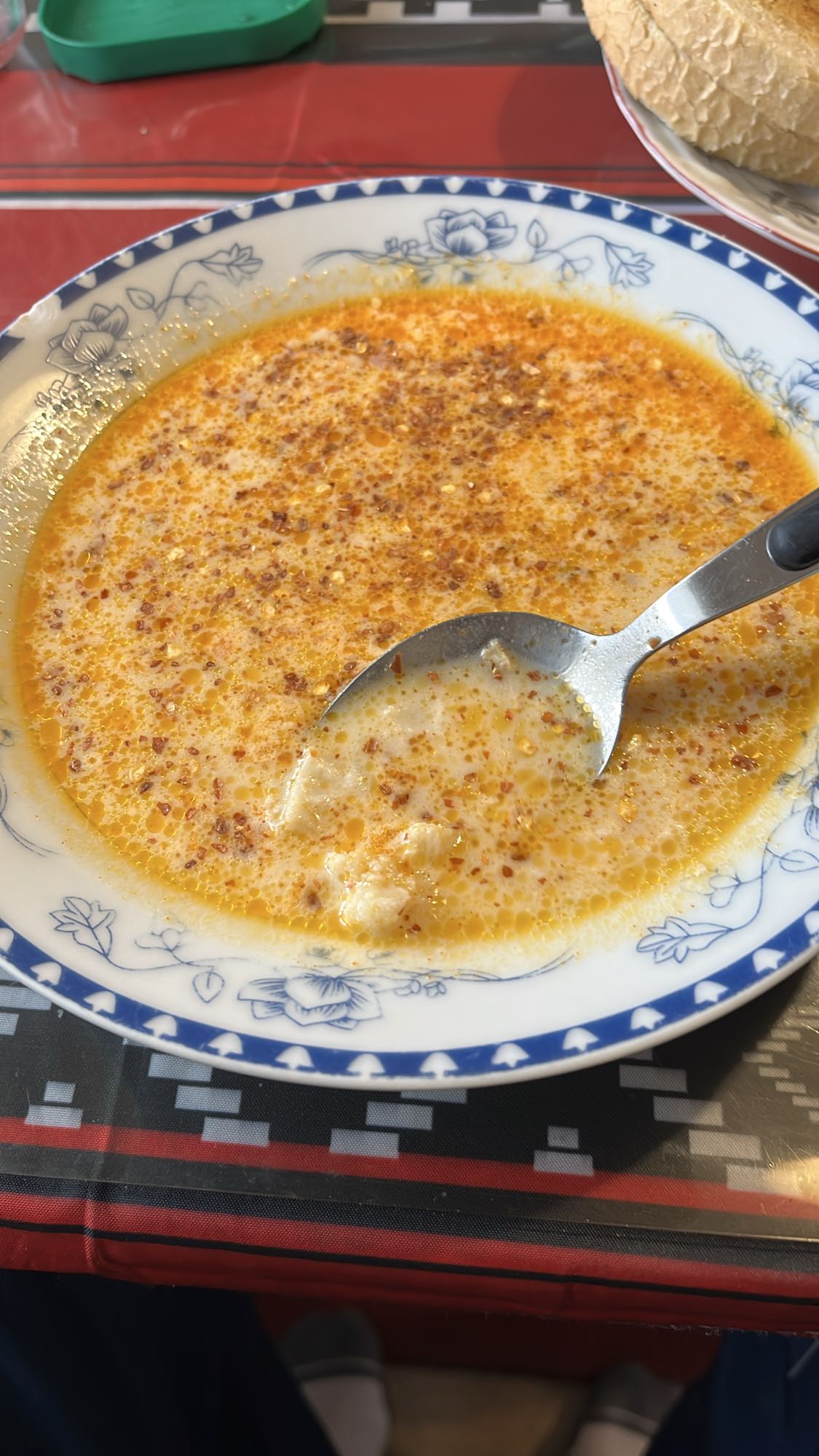 Пилешка супа с масло