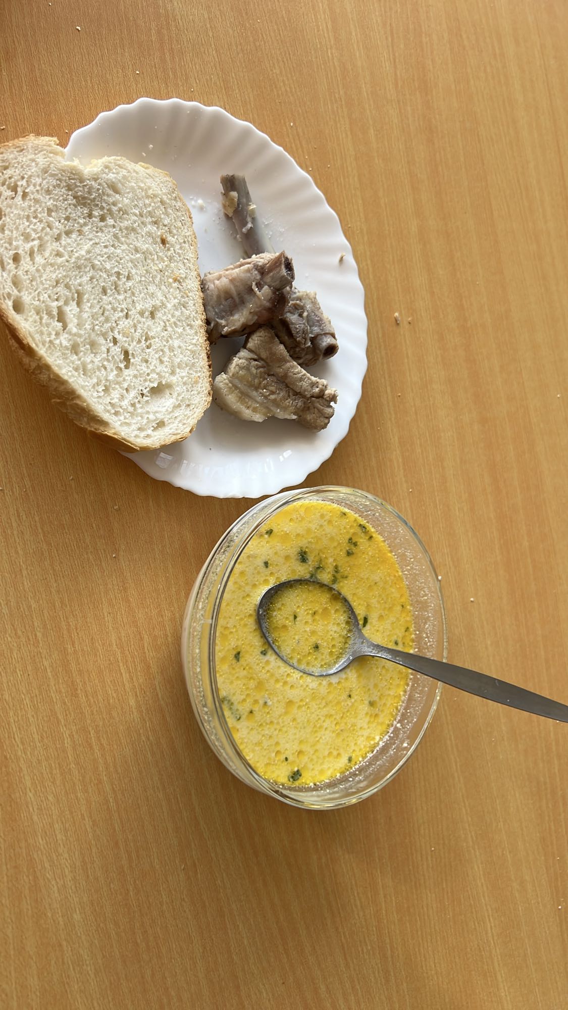 Supă cu carne și pâine