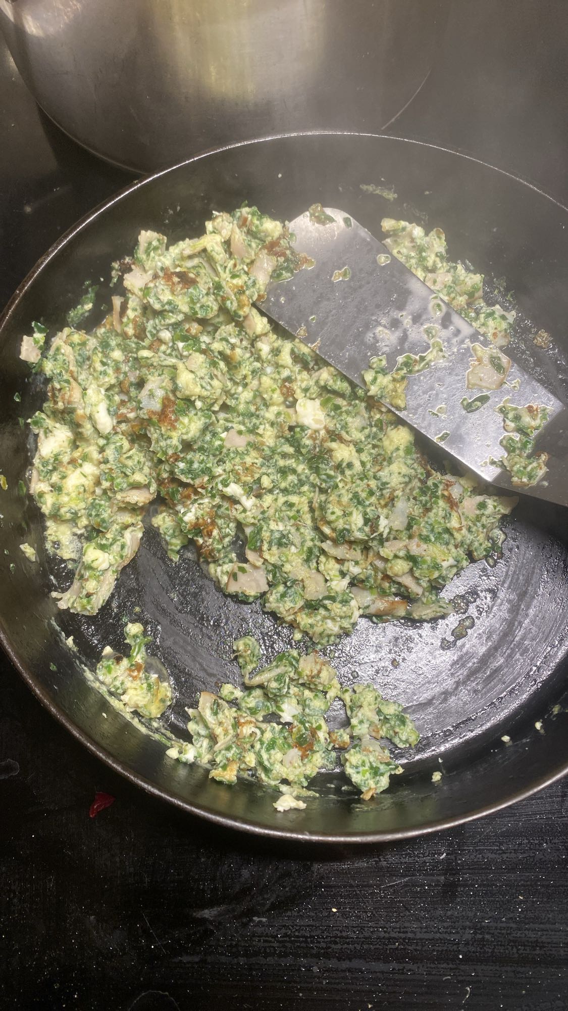 Äggröra med spenat, kalkonskinka och superminikeso