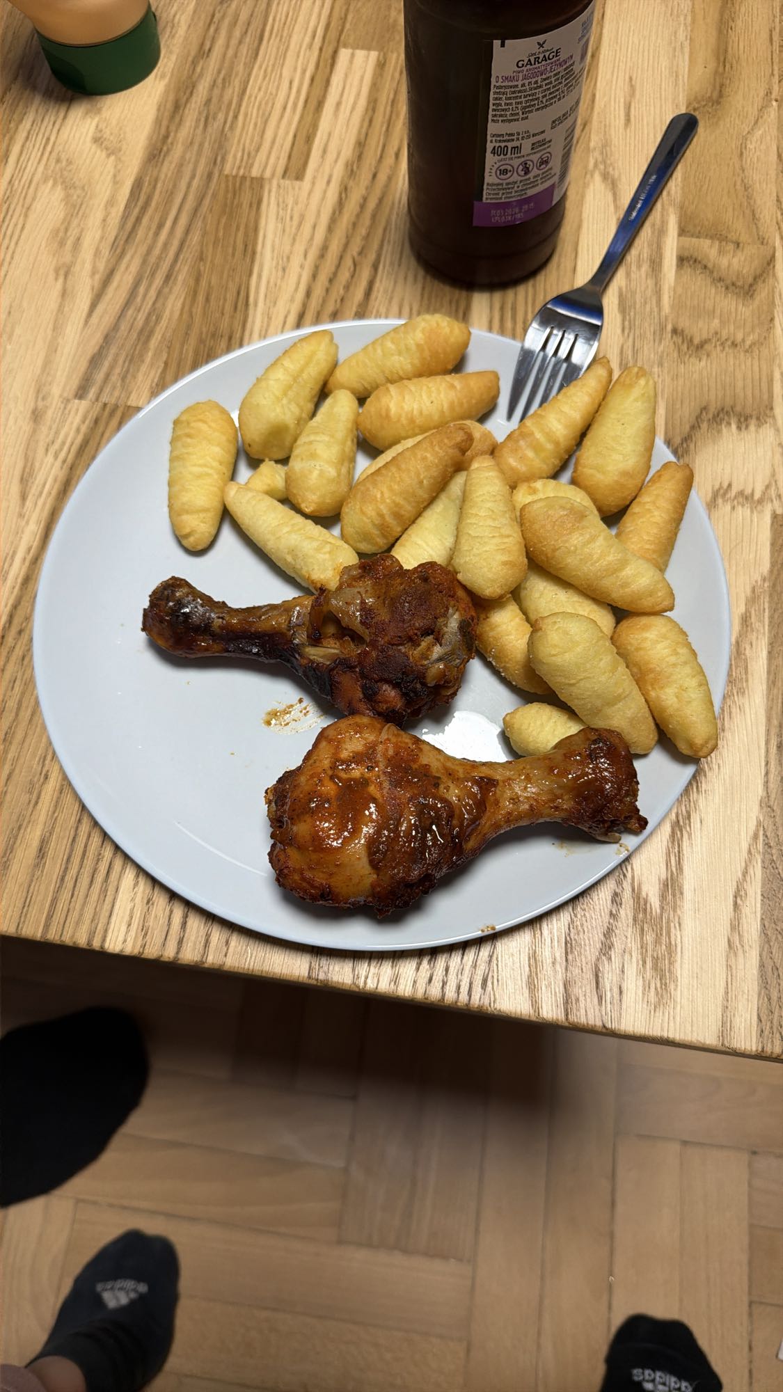 Pałki z kurczaka i kluski