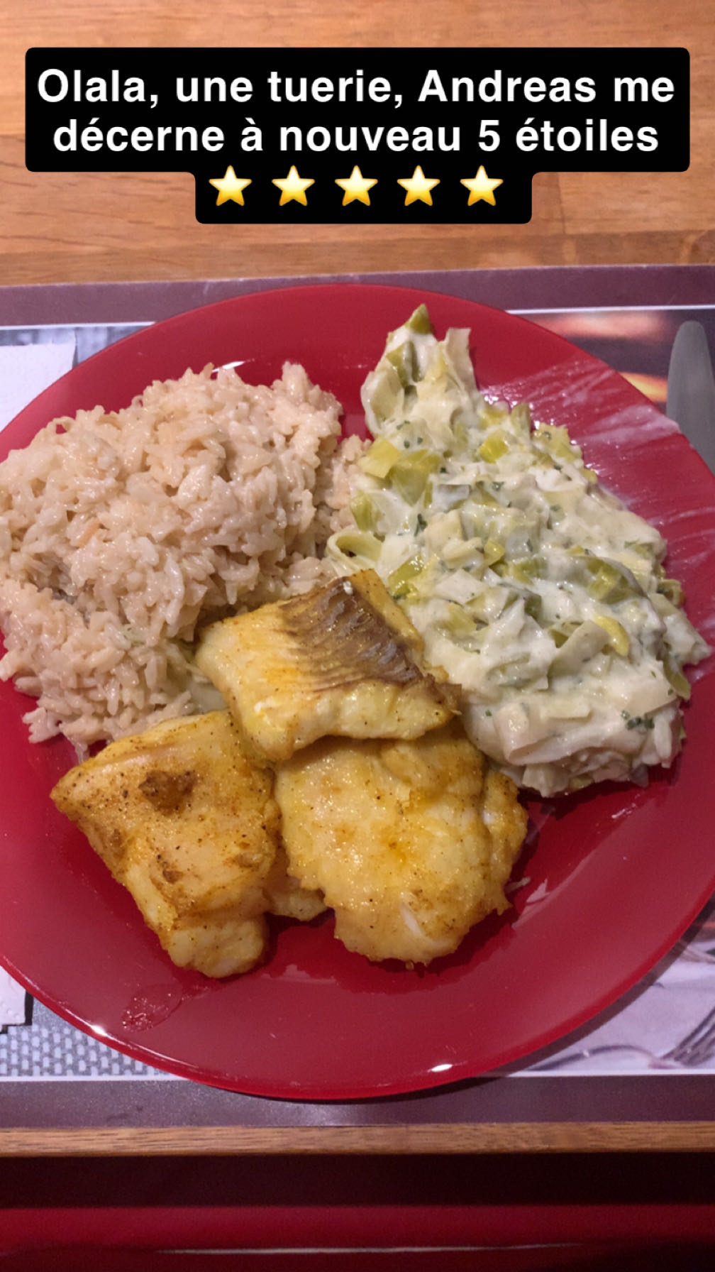 Poisson, risotto au riz complet et poireaux