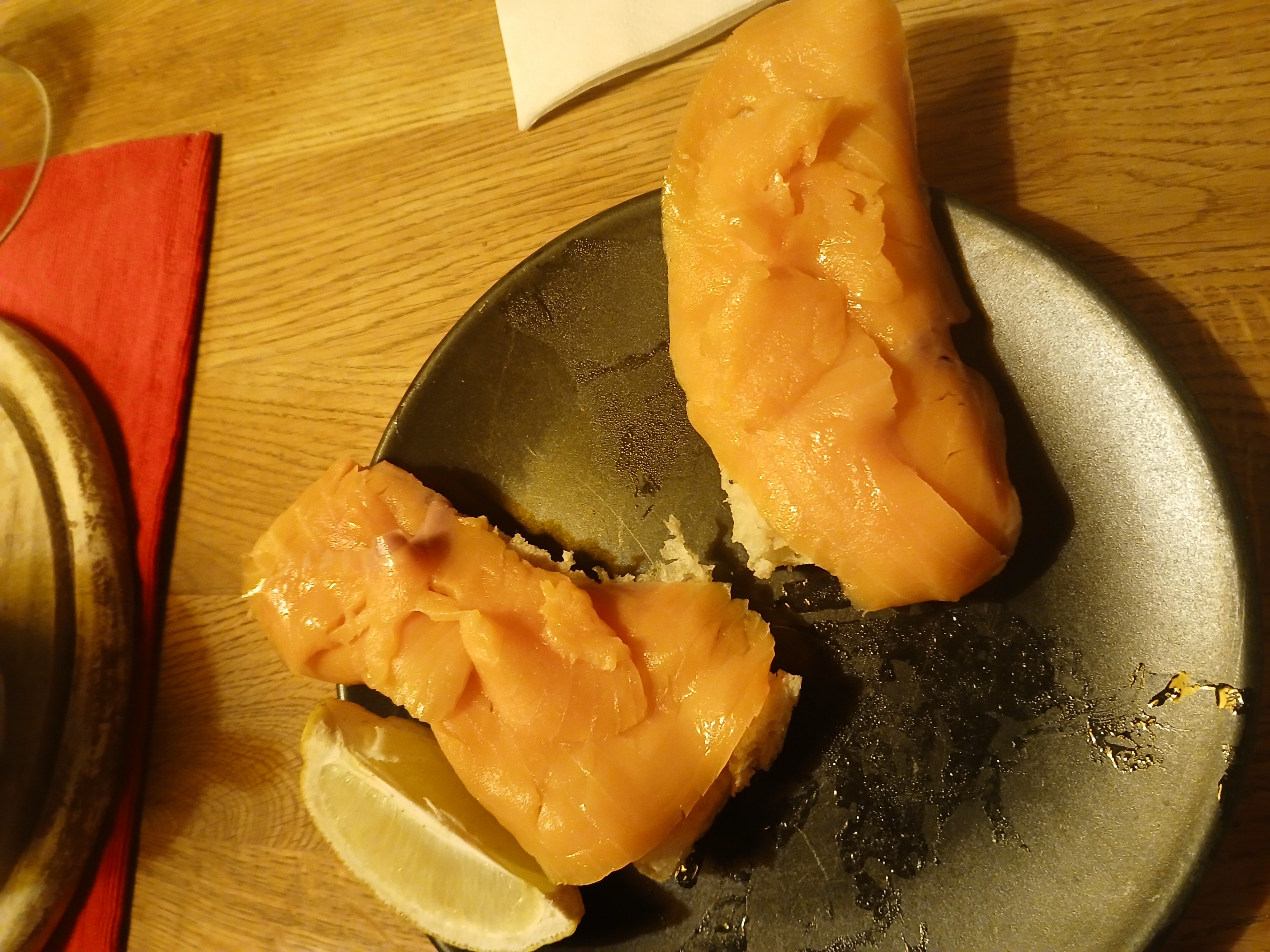 Gerookte zalm op brood