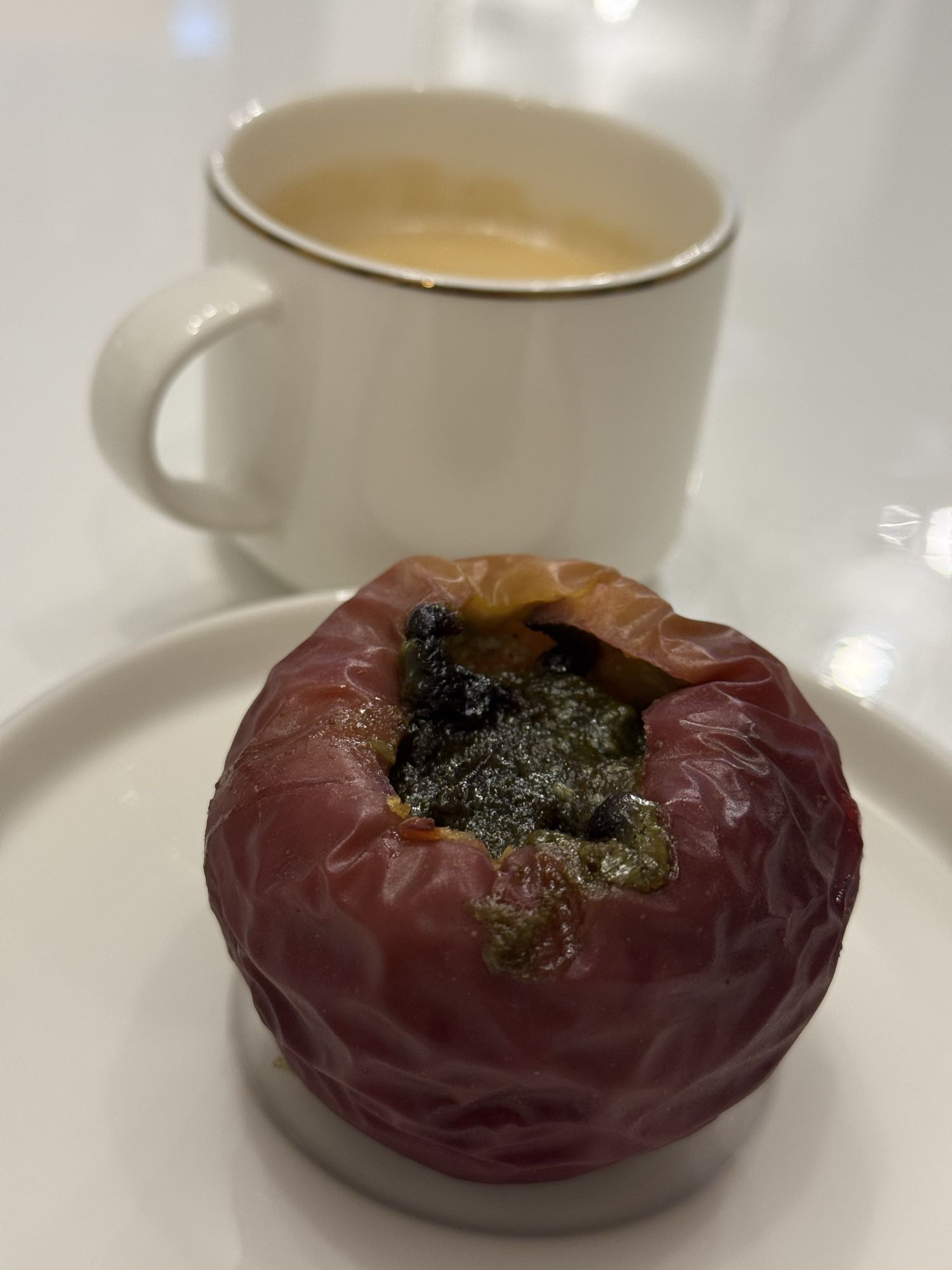 Pomme farcie et café