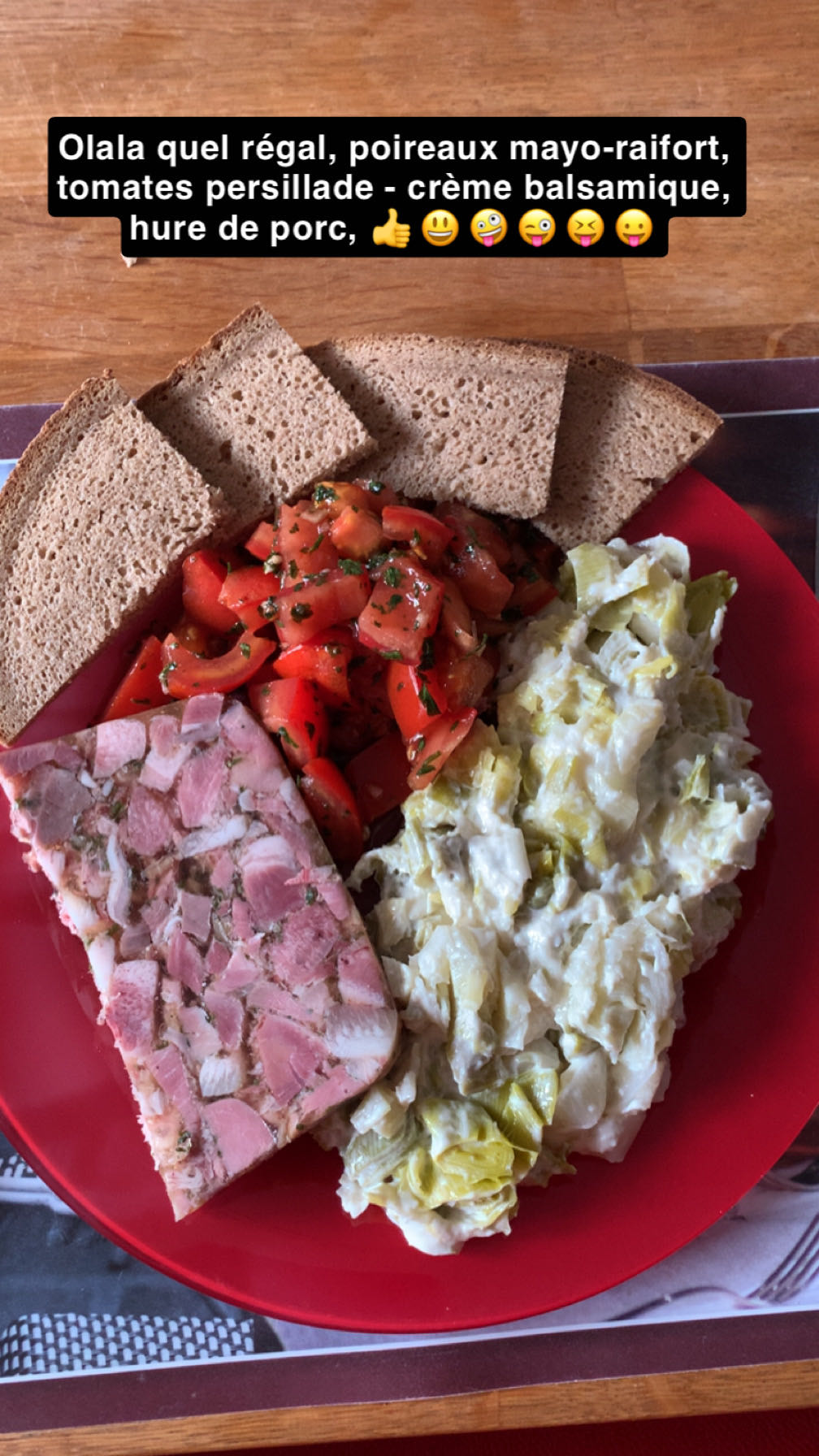 Hure de porc, tomates, poireaux