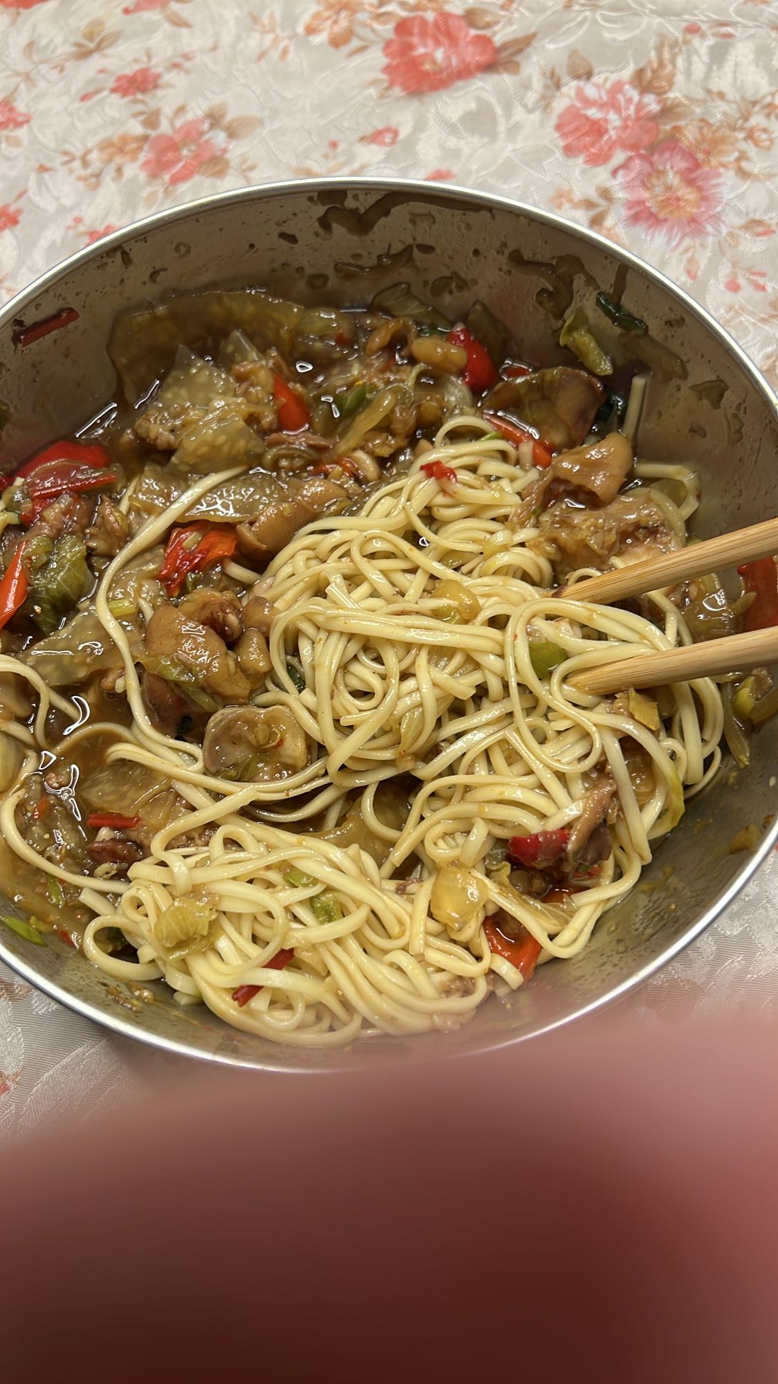 Tăiței cu legume și pui