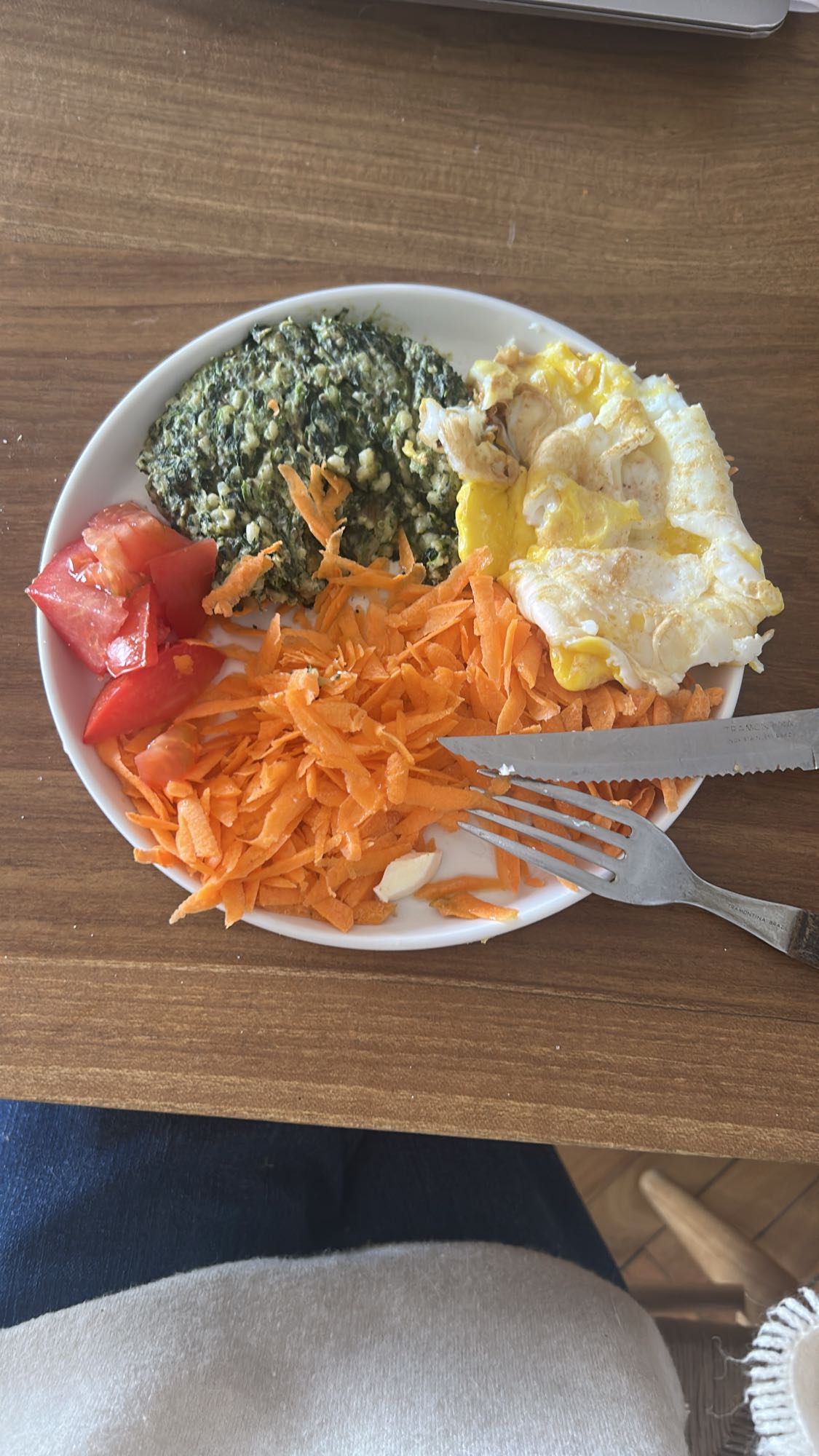 Plato saludable con huevo