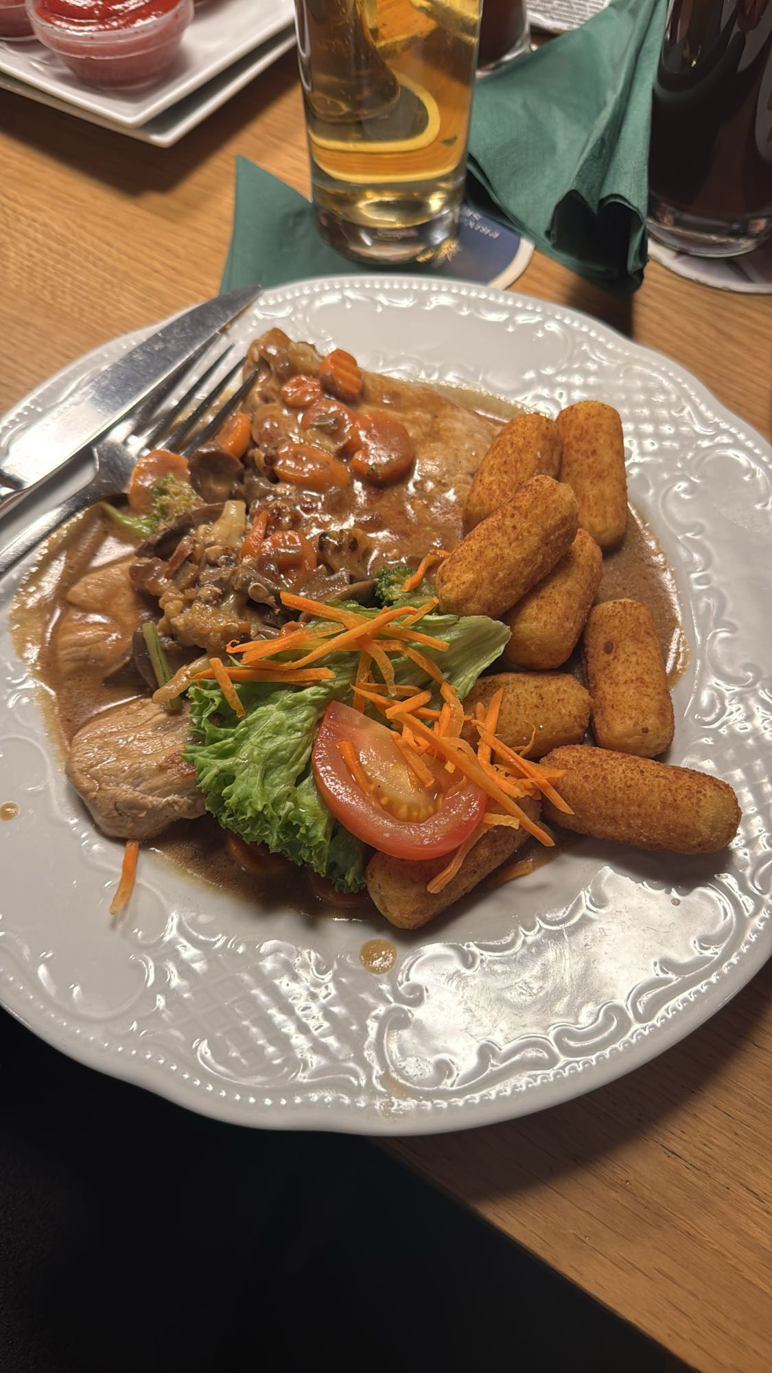 Schweinefilet mit Kroketten