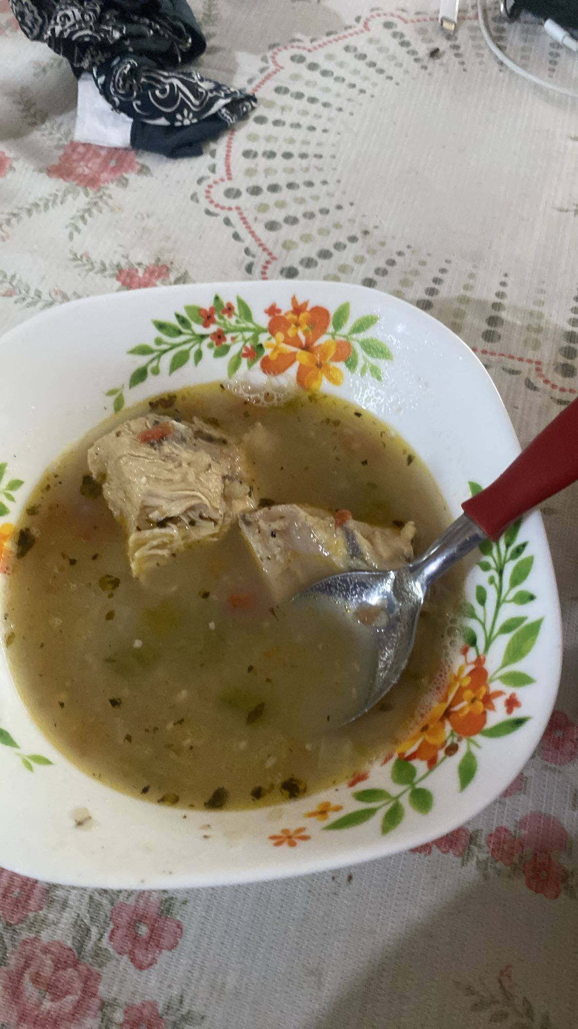 caldo de pollo casero