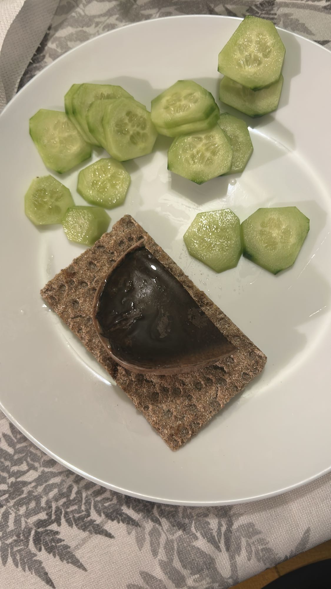 Gustare crocantă cu castraveți