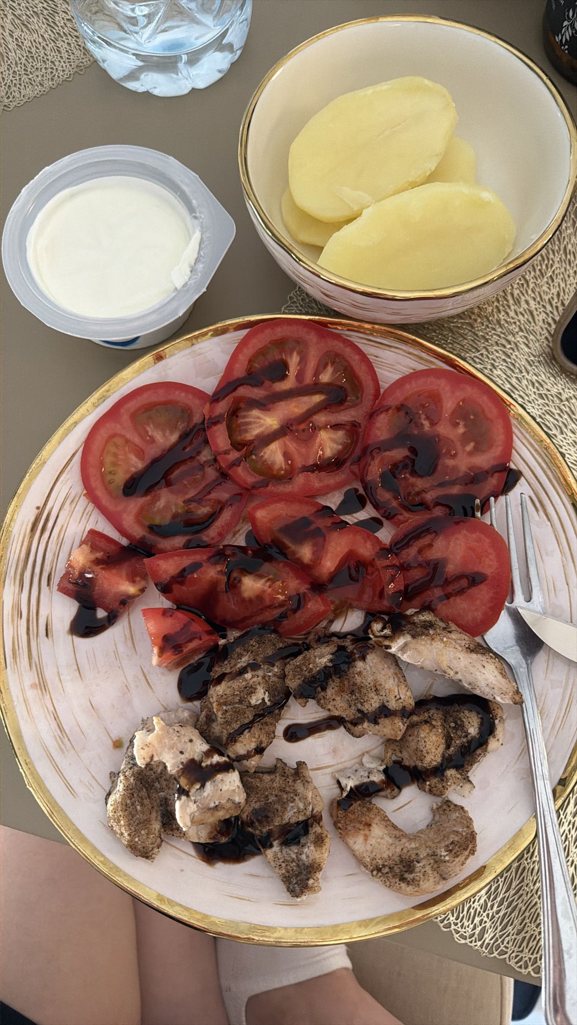 Курица с овощами и картофелем