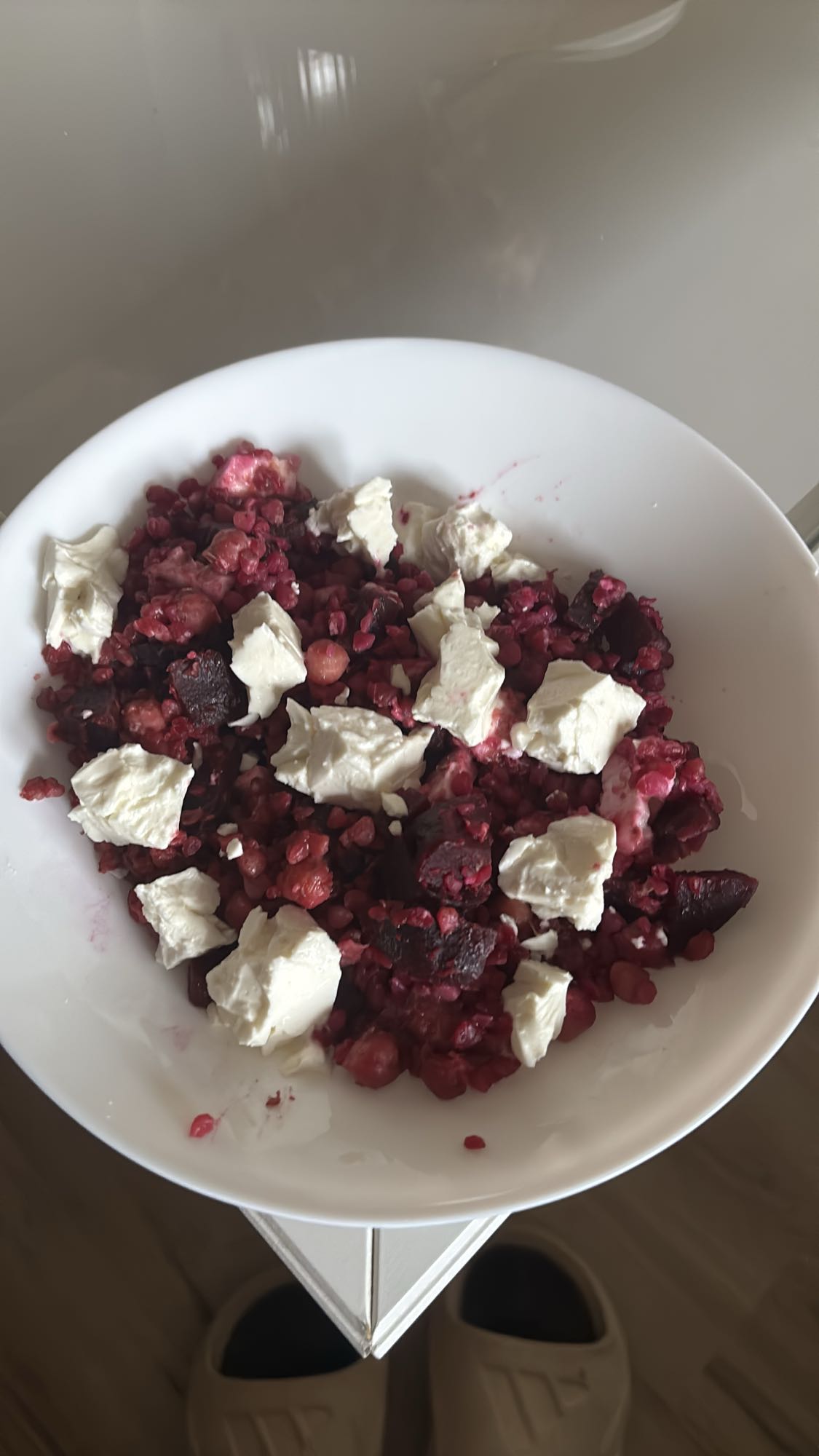 sałatka z burakiem i fetą