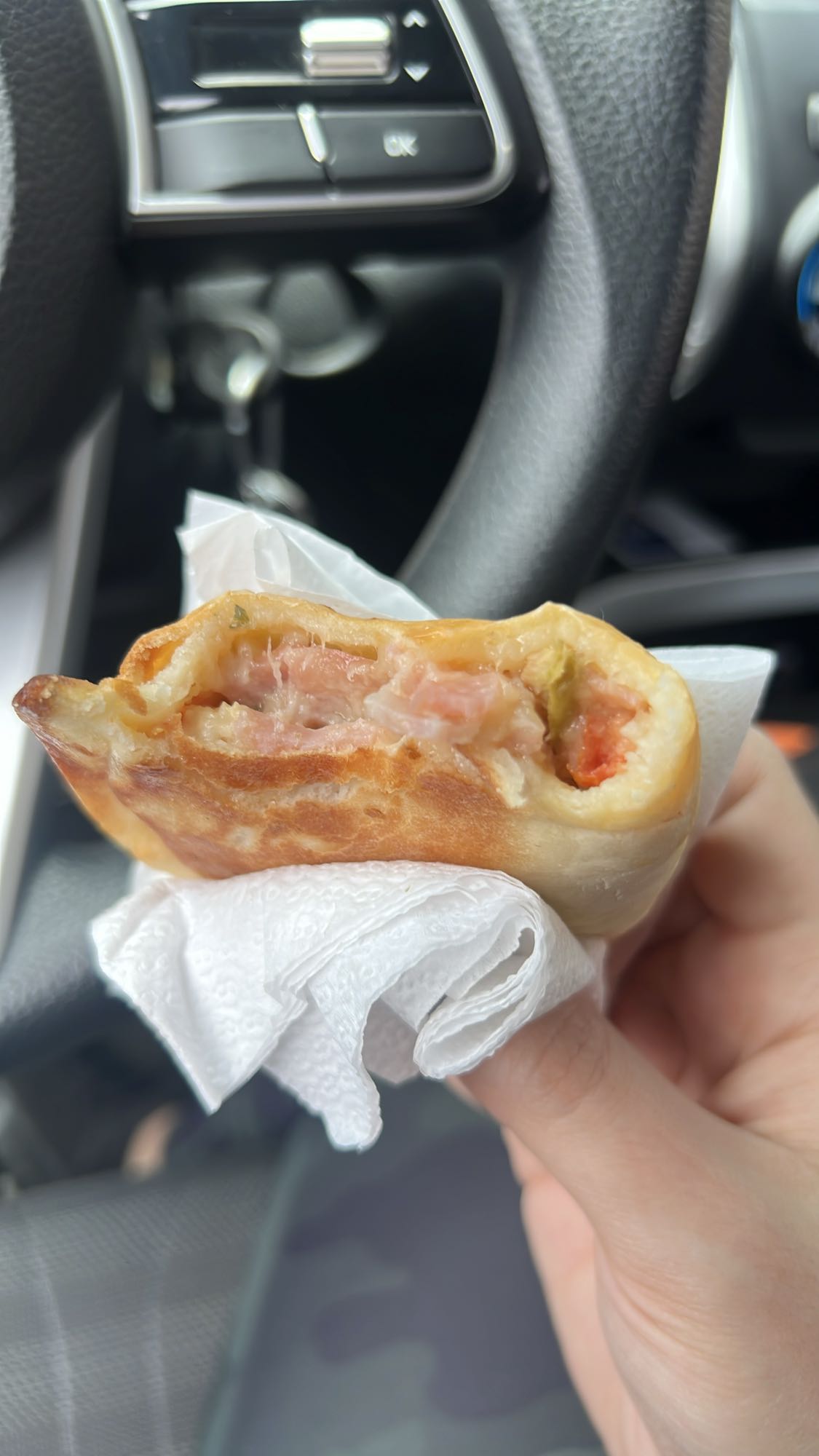 Stuffed pastry pocket