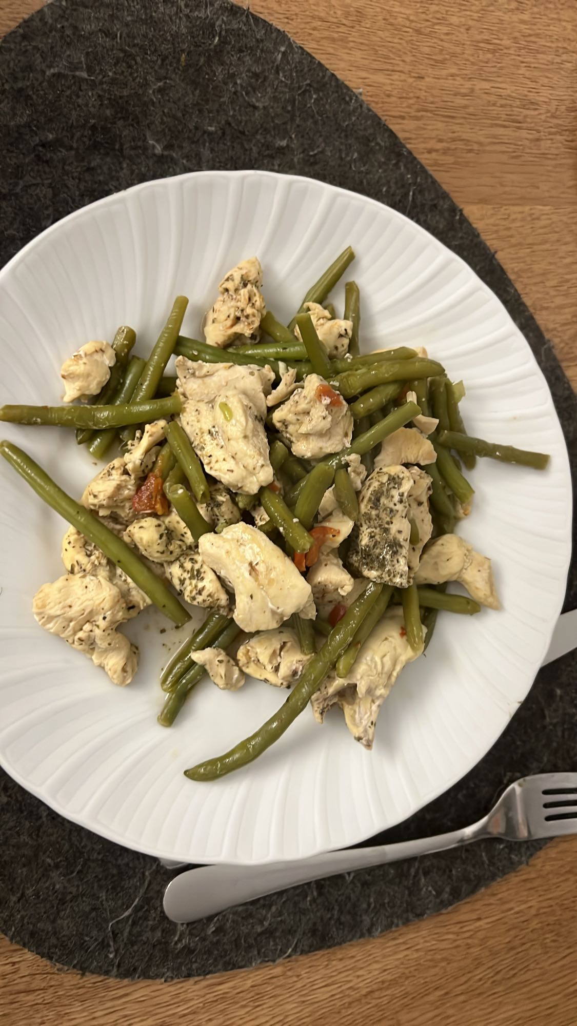 Tavuk ve yeşil fasulye