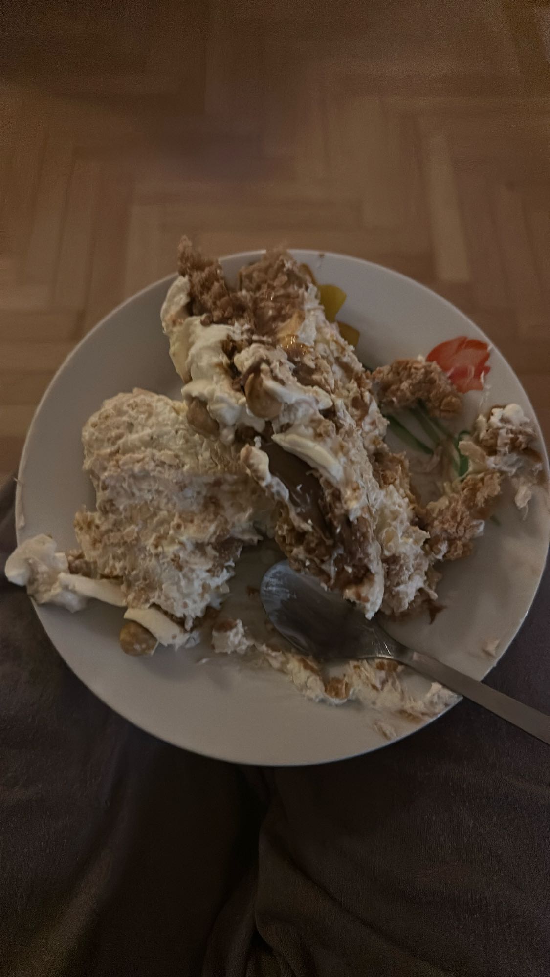 Creamy biscuit dessert