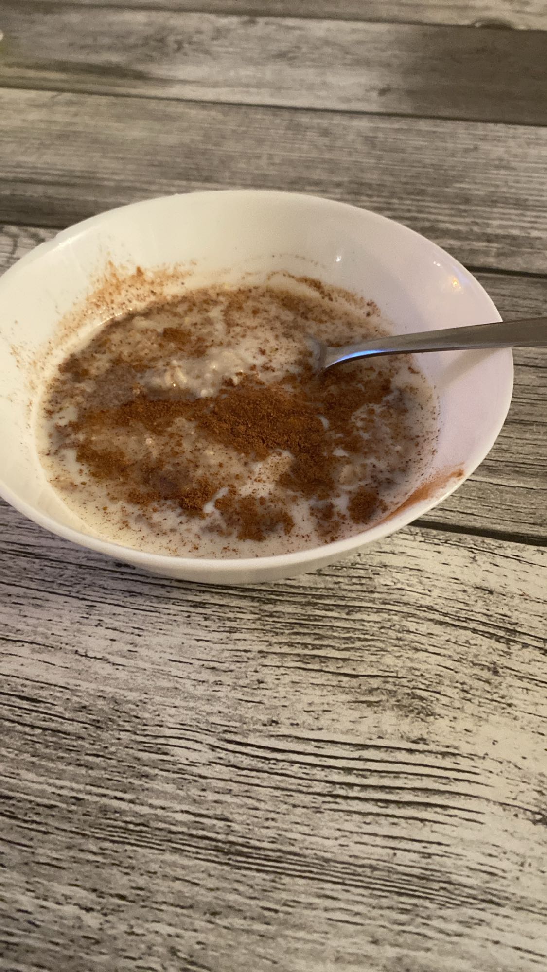 Havregrynsgröt med kanel