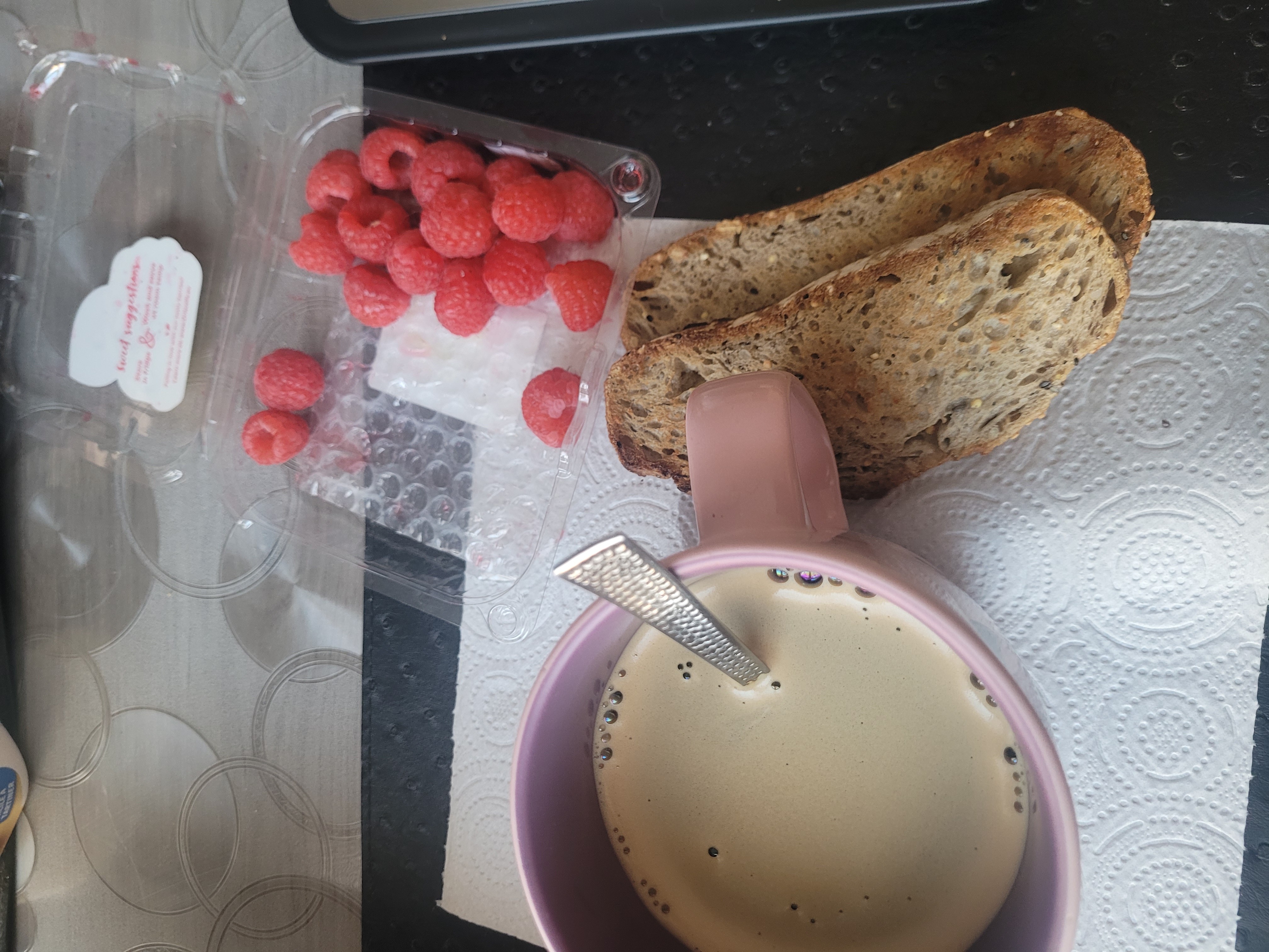 Petit-déjeuner pain café