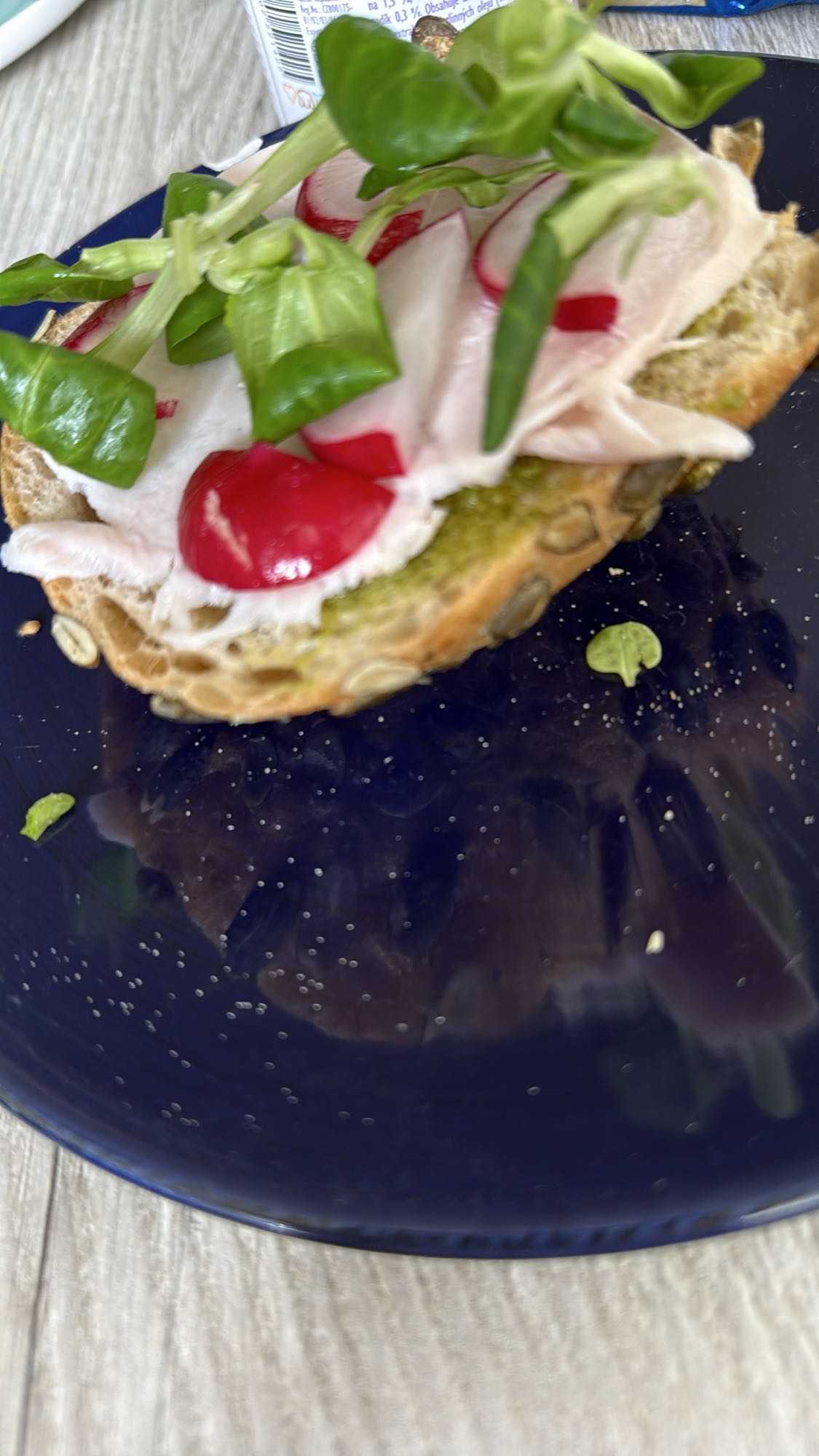 Kanapka z indykiem i warzywami