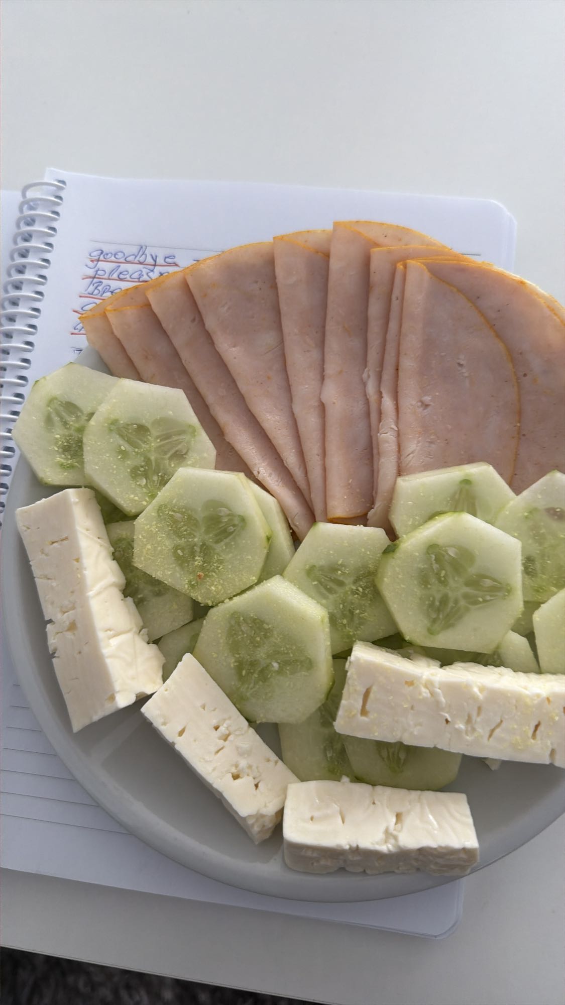 Kalkoen, komkommer, feta