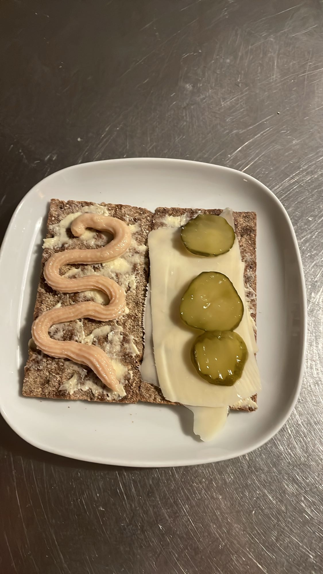 Knäckebröd med pålägg