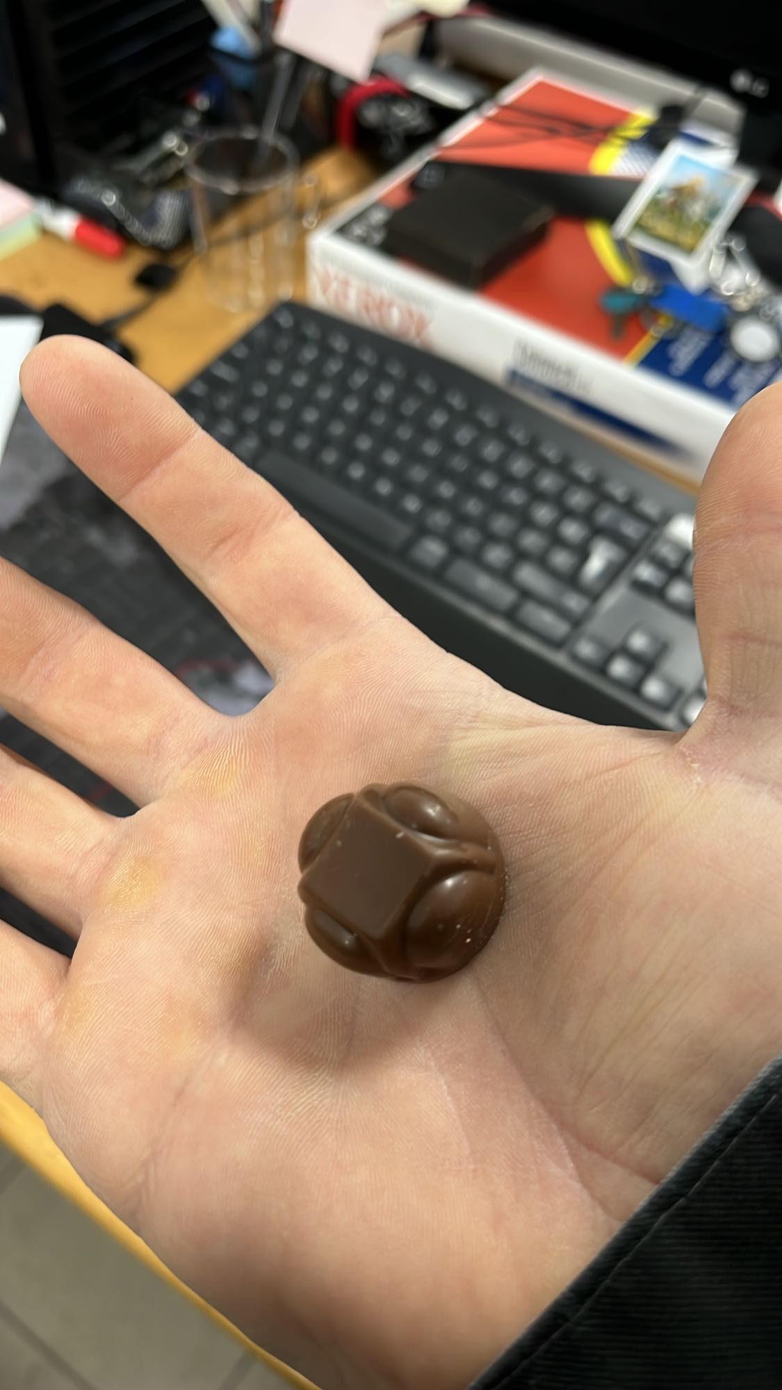 шоколадов бонбон