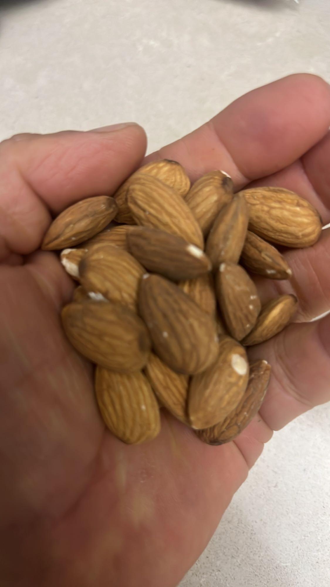 Badem atıştırmalık